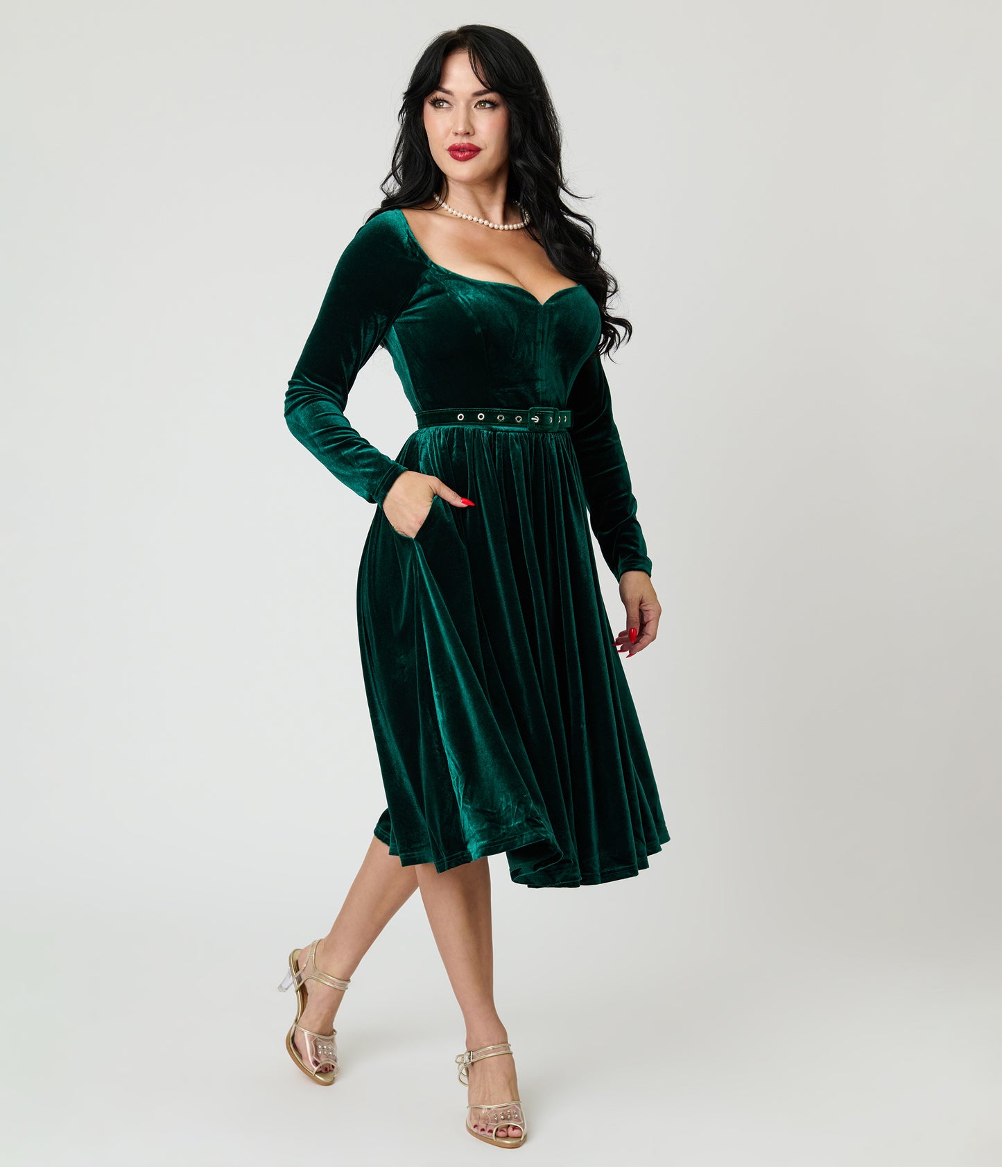 Unique Vintage Emerald Velvet Sweetheart Swing Dress