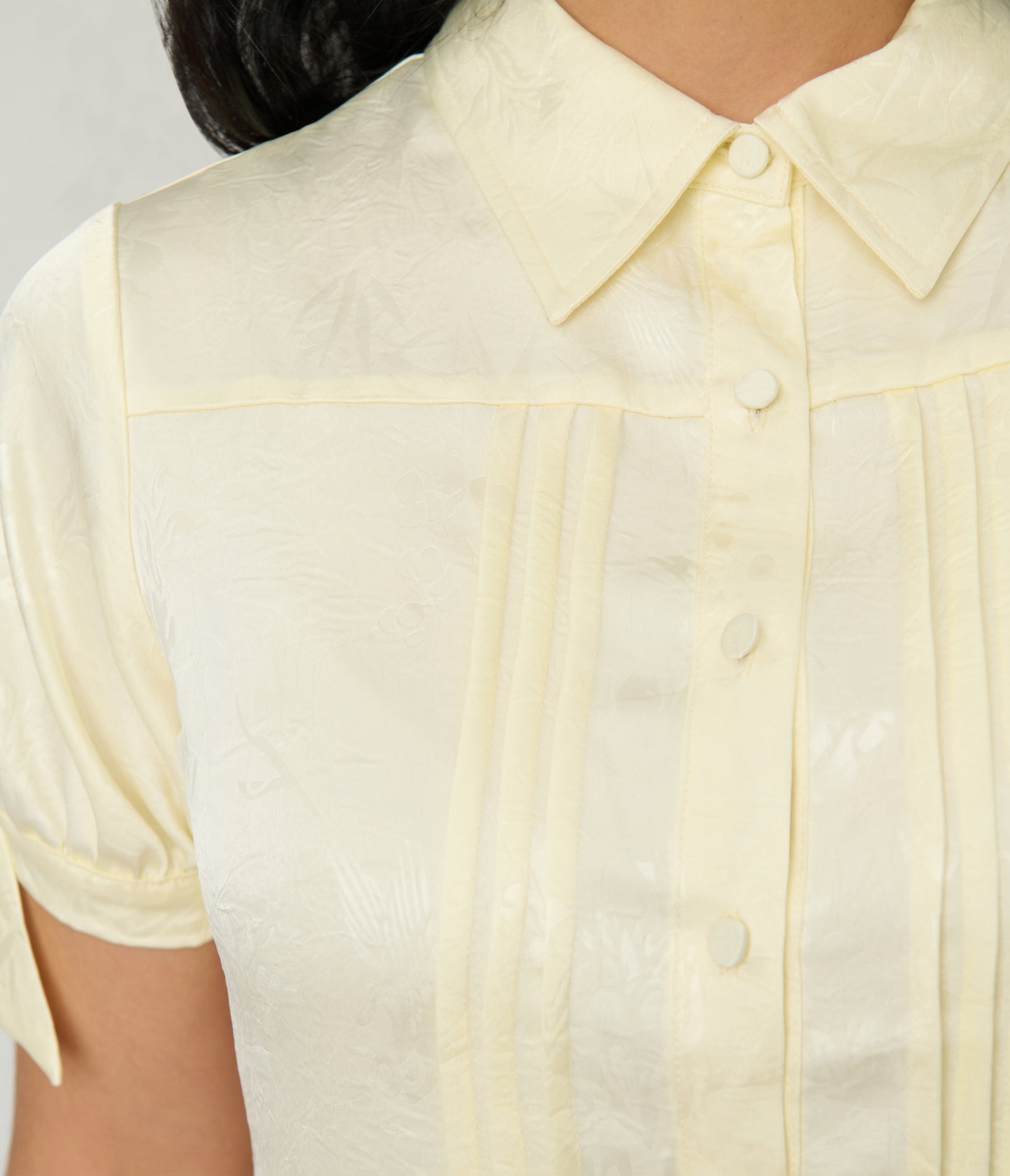 Unique Vintage Ivory Jacquard Colvin Blouse