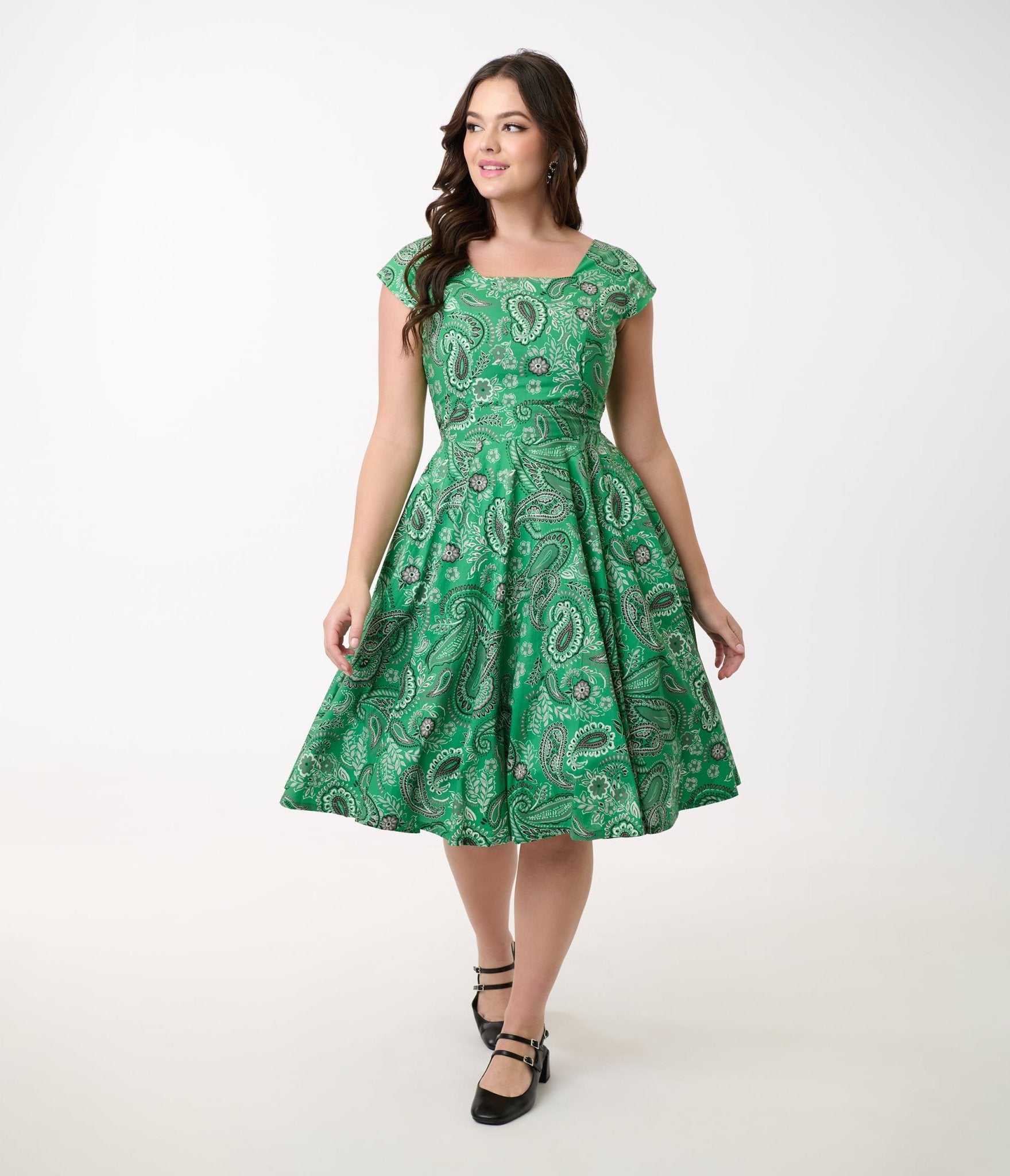 Magnolia Place 1950s Green Bandana Print Anna Cotton Swing Dress Unique Vintage Magnolia Place 1950s Green Bandana Print Anna Cotton Swing Dress Unique Vintage