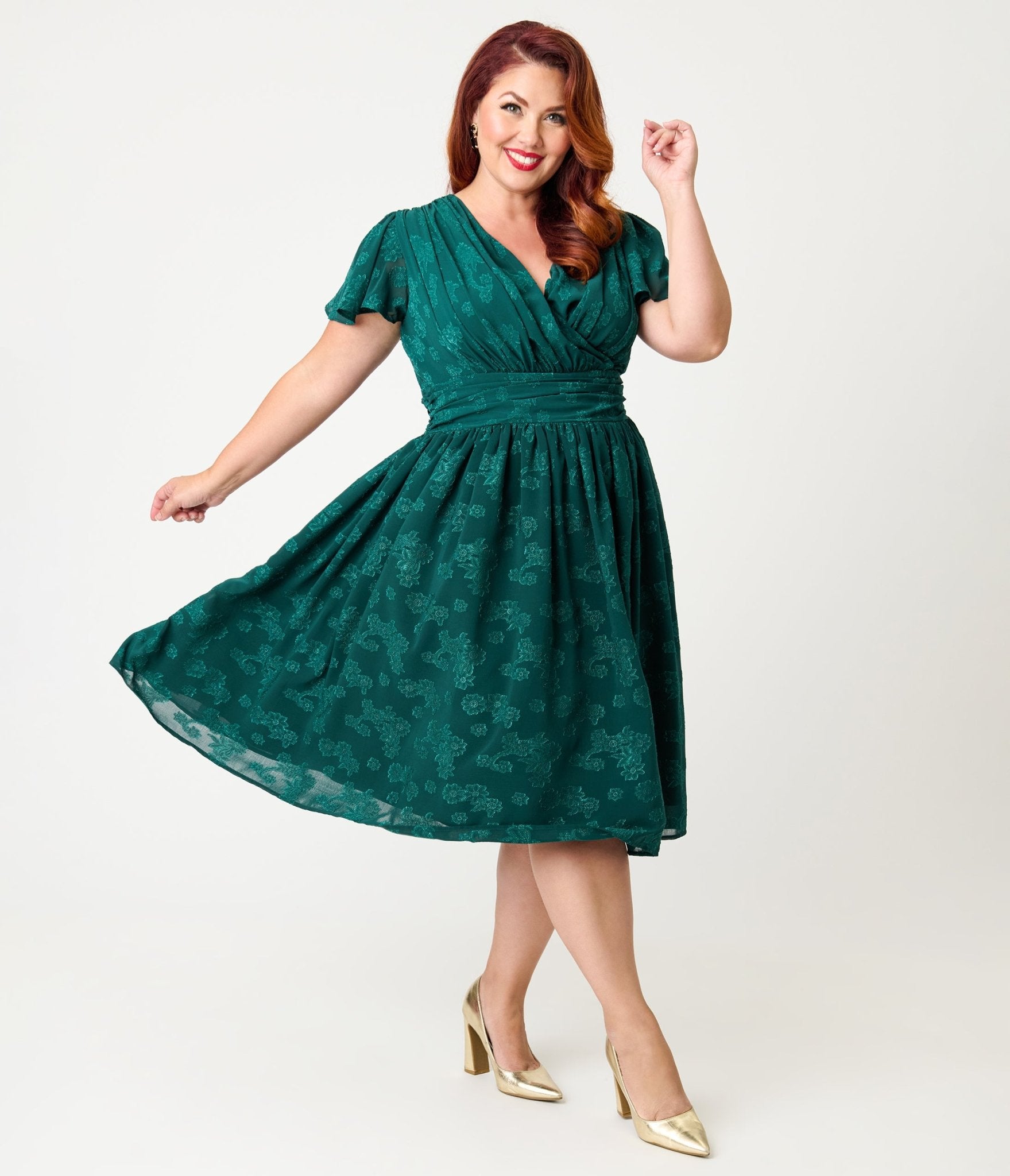 Magnolia Place Plus Size Emerald Floral Jacquard Midori Swing Dress 4X/28W-30W Magnolia Place Plus Size Emerald Floral Jacquard Midori Swing Dress 4X/28W-30W