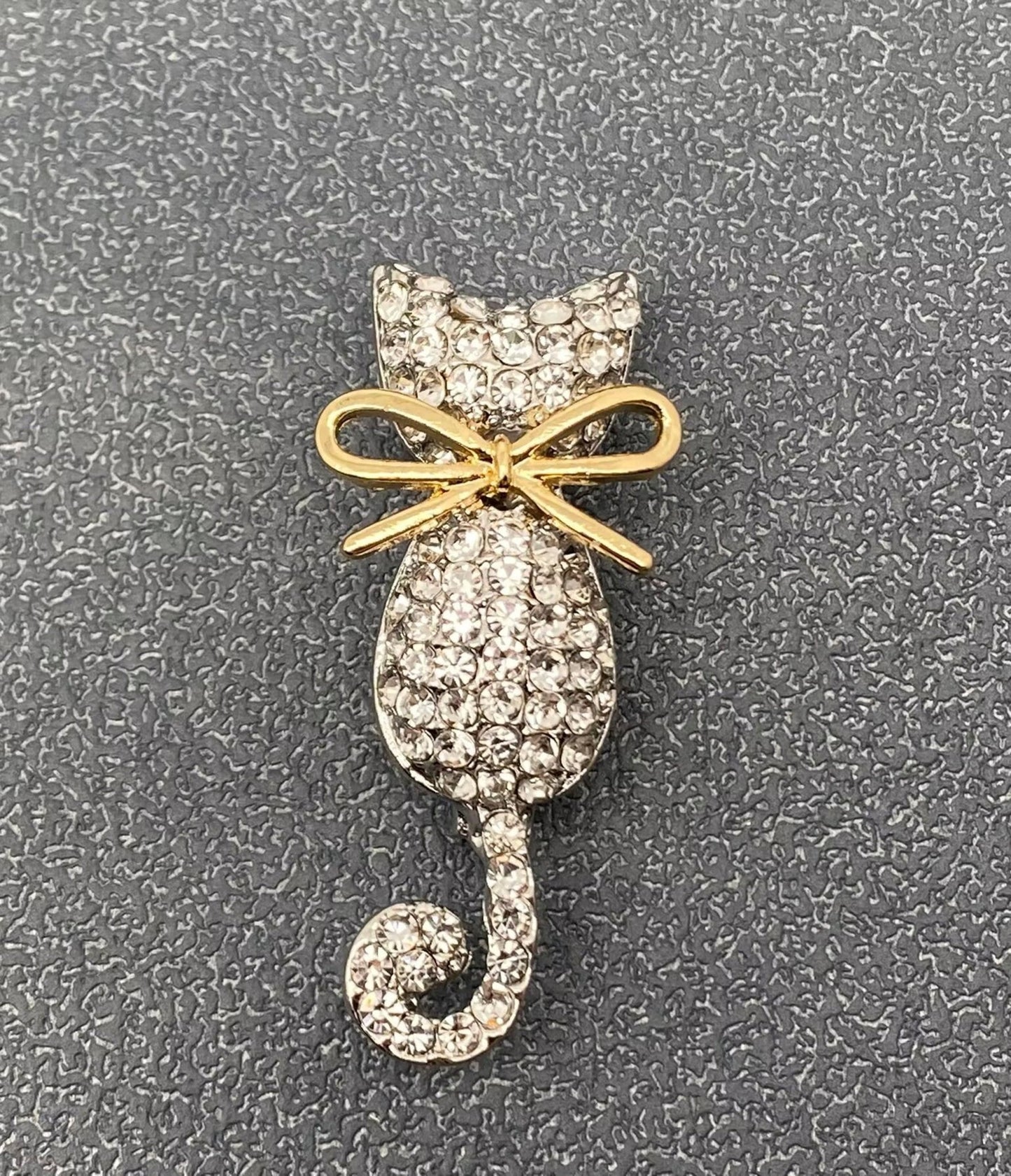 Rhinestone Cat Brooch - Unique Vintage - Womens, ACCESSORIES, JEWELRY