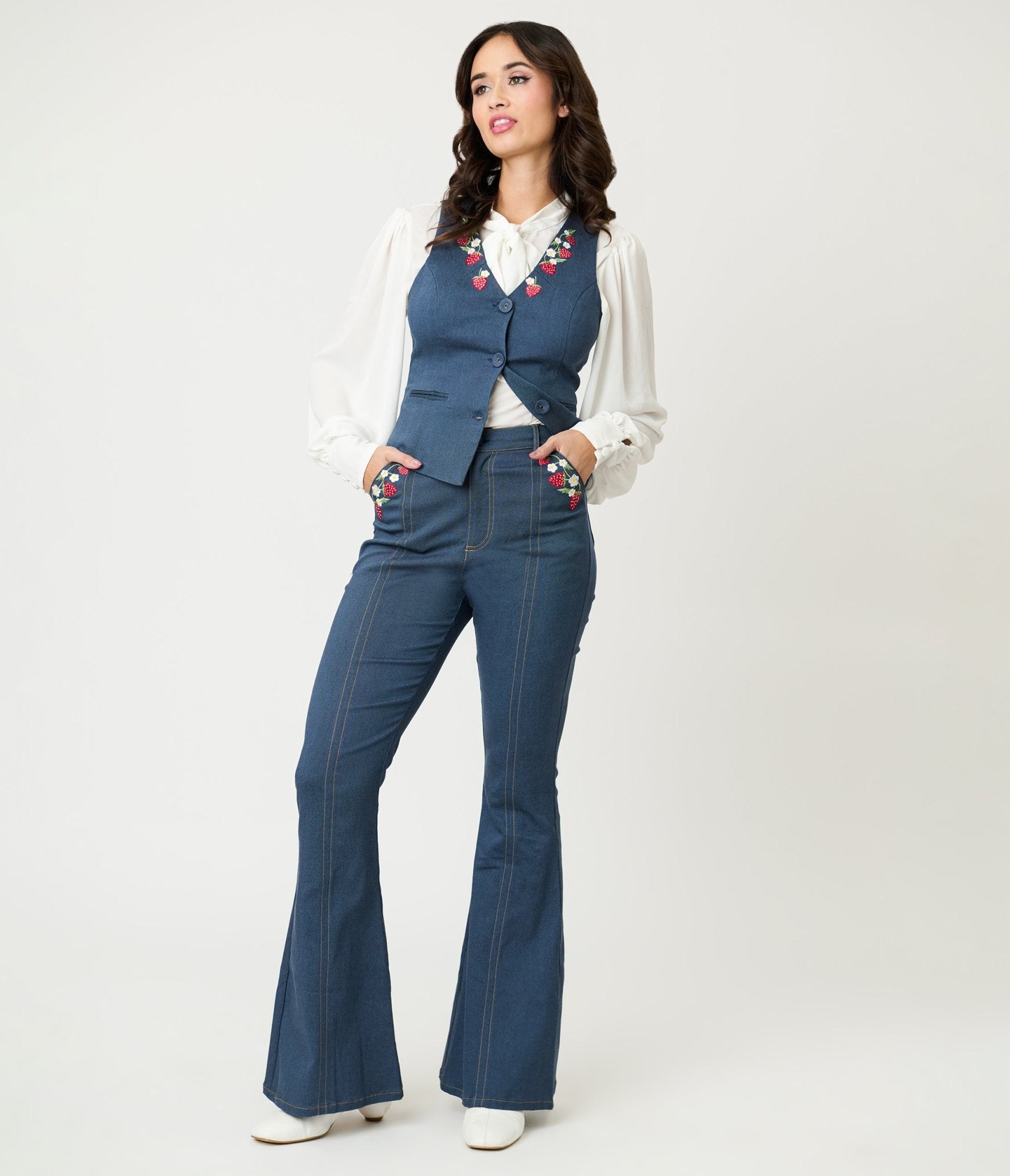 パンツ anuke Vintage Flare Denim 38 Unique Vintage Denim Strawberry Embroidered Flare Pants