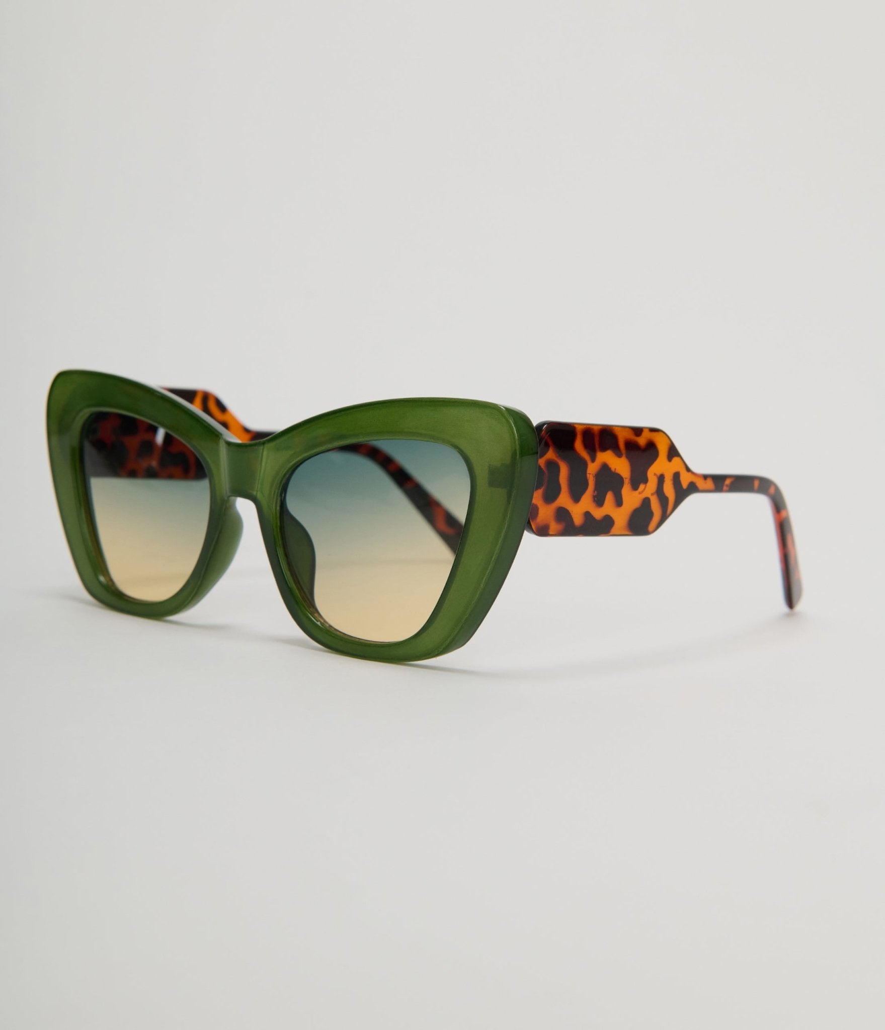 Unique Vintage Green & Tortoise Print Chunky Geometric Sunglasses