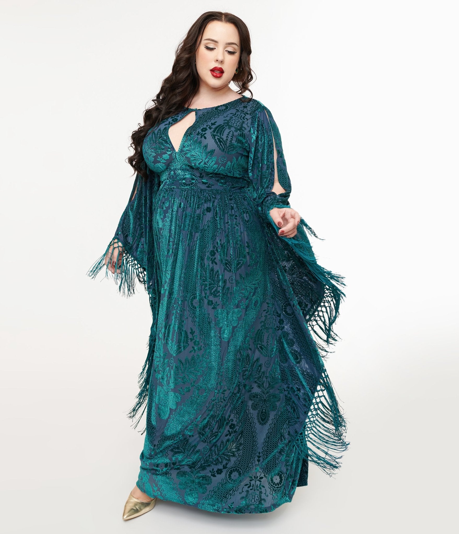 Unique Vintage Plus Size Emerald Floral Fringe Flutter Sleeve Caftan 4X/22-24 Unique Vintage Plus Size Emerald Floral Fringe Flutter Sleeve Caftan 4X/22-24