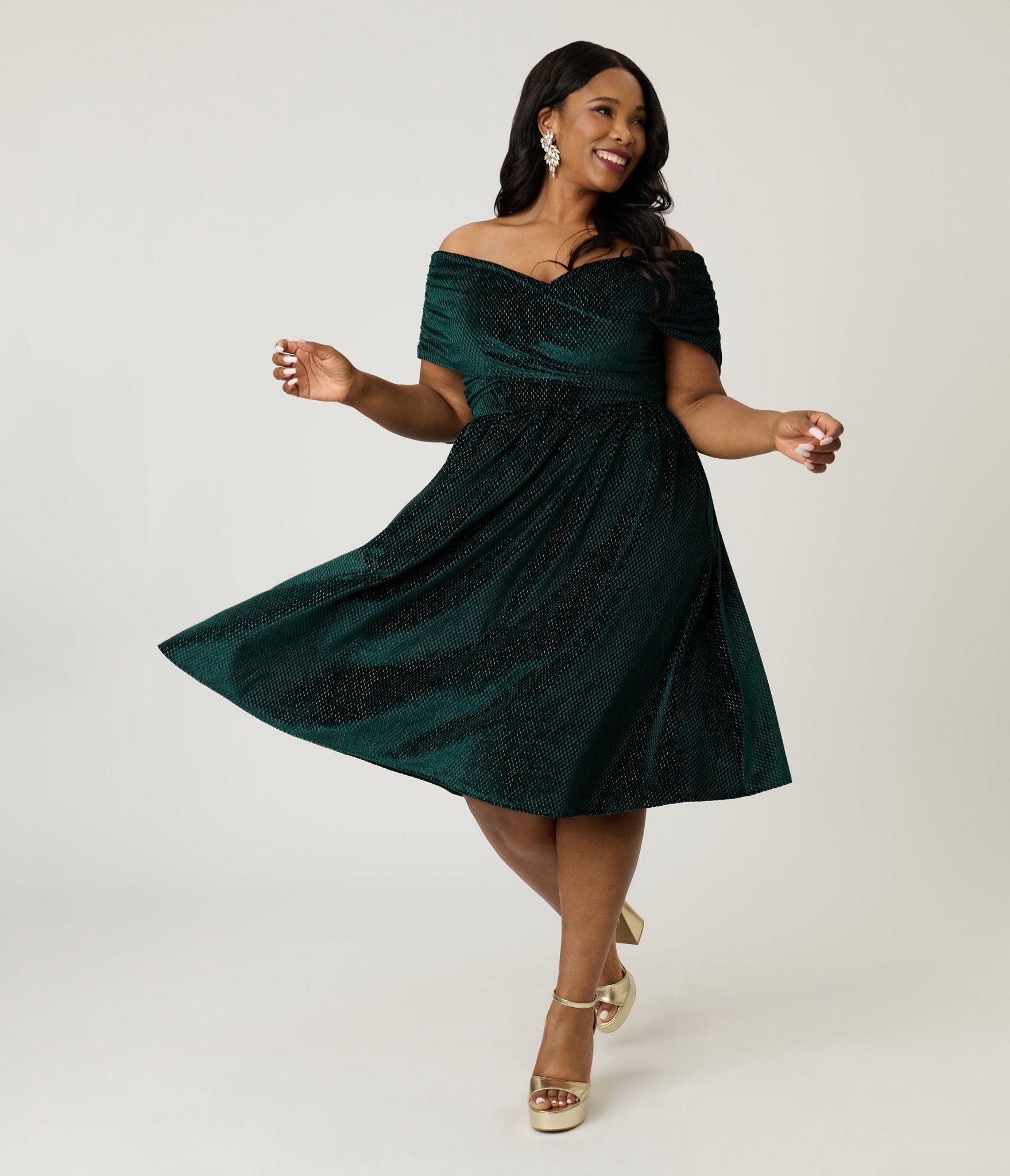 Unique Vintage Plus Size Emerald Velvet Shirred Swing Dress