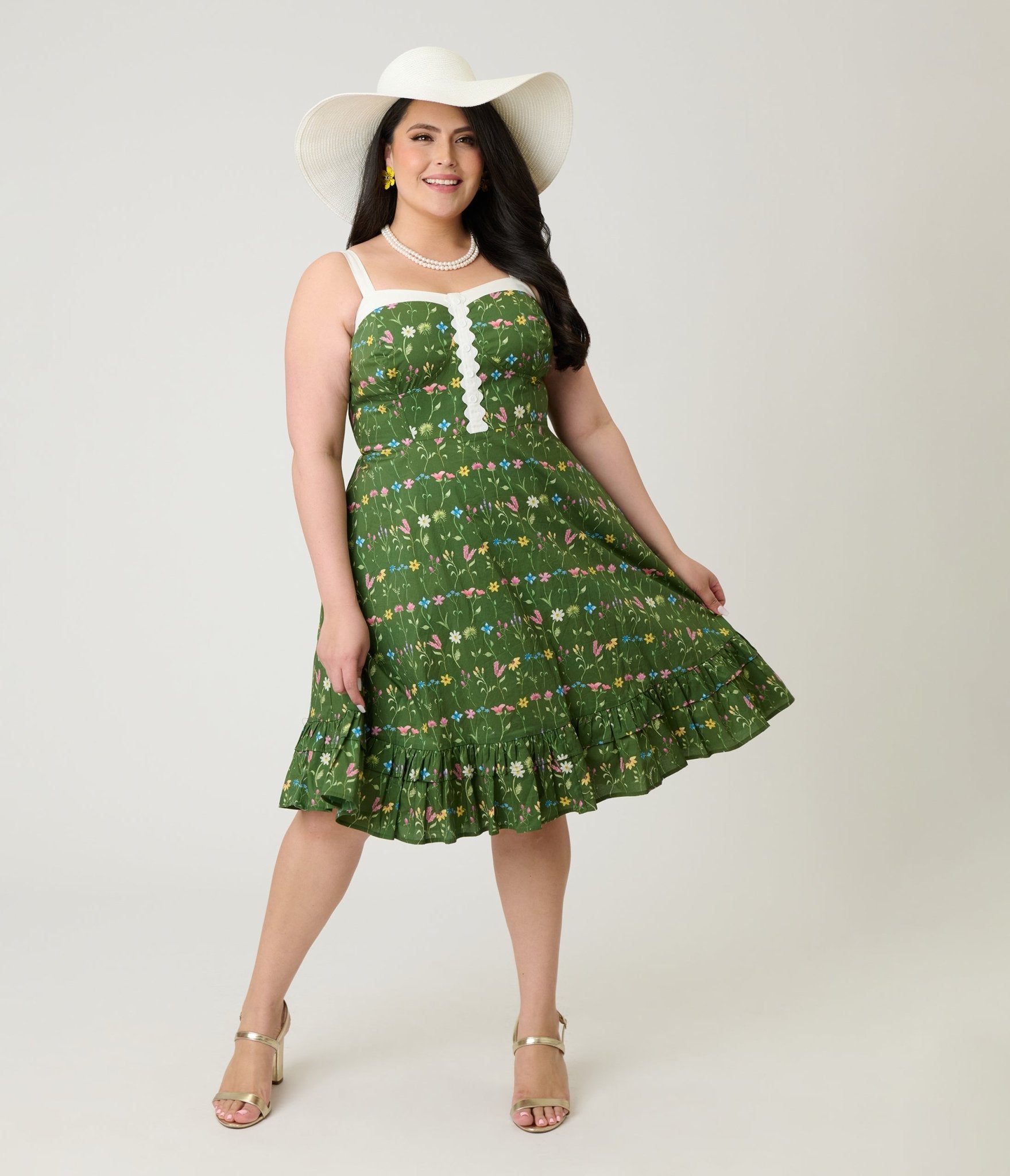 green curve dress Emerald Green Plus Size Satin Corset Dress With Exposed Boning And Bea main image 0
