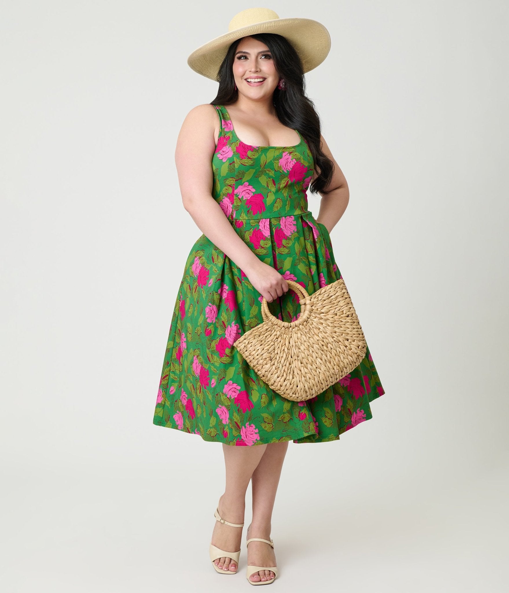 Unique Vintage Plus Size Green Vintage Rose Square Neck Pleated Swing