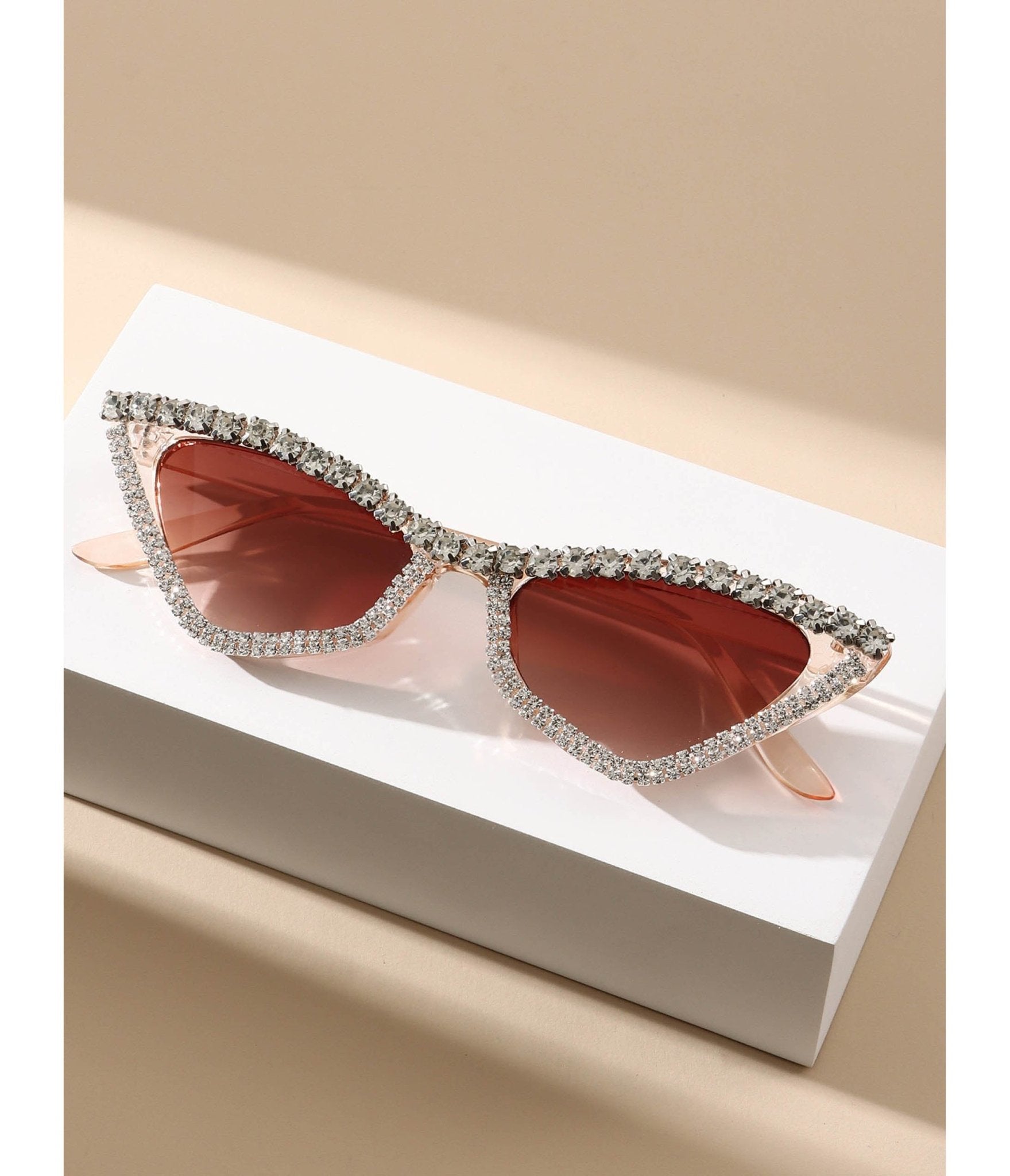 Rhinestone women\'s sunglasses Amazon.com: FEISEDY Oversized Square Sunglasses for Women  main image 4