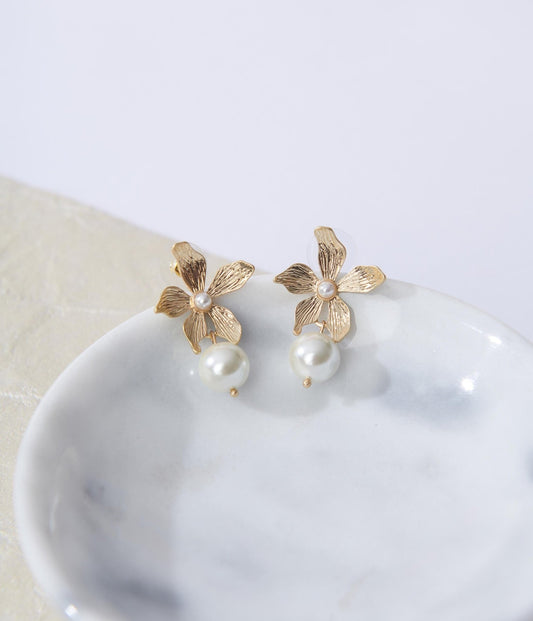 Gold Pearl Floral Drop Earrings - Unique Vintage - Womens, ACCESSORIES, JEWELRY