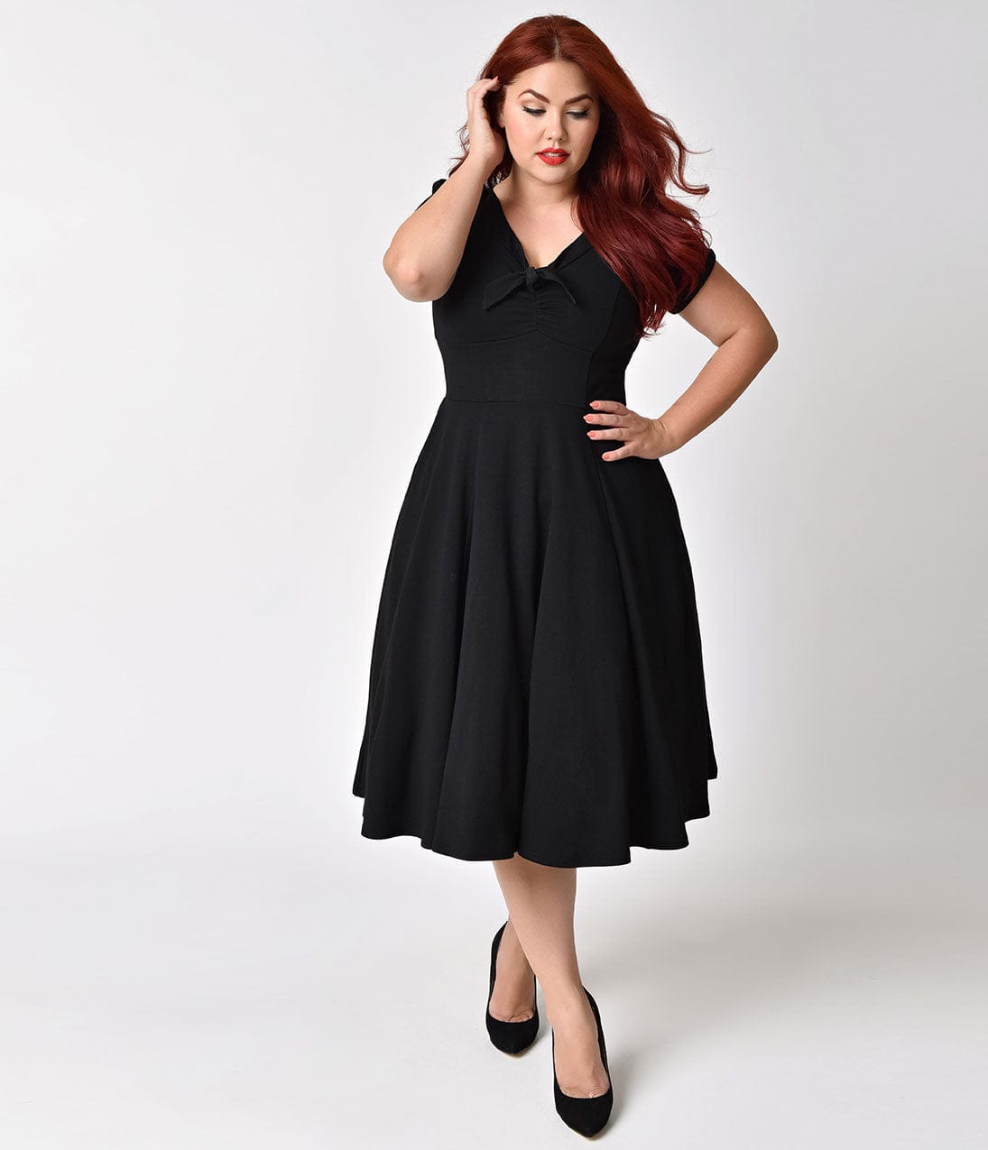 Unique Vintage Plus Size 1940s Style Black Knit Short Sleeve Natalie S
