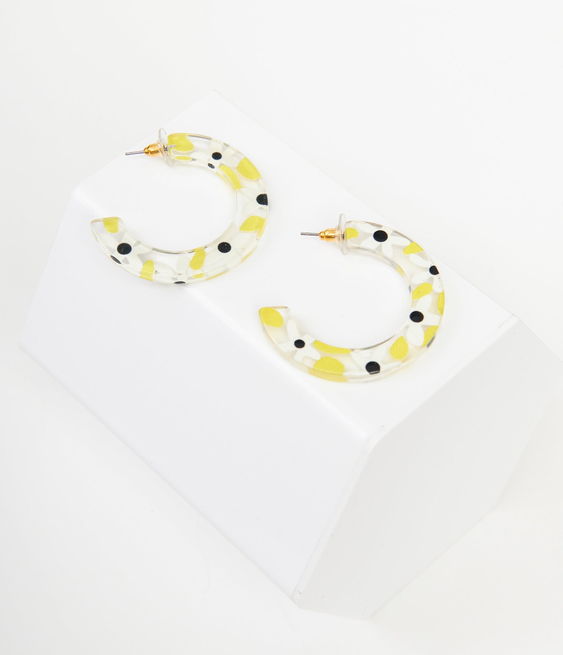 1960s White & Yellow Daisy Hoop Earrings - Unique Vintage - Womens, ACCESSORIES, JEWELRY