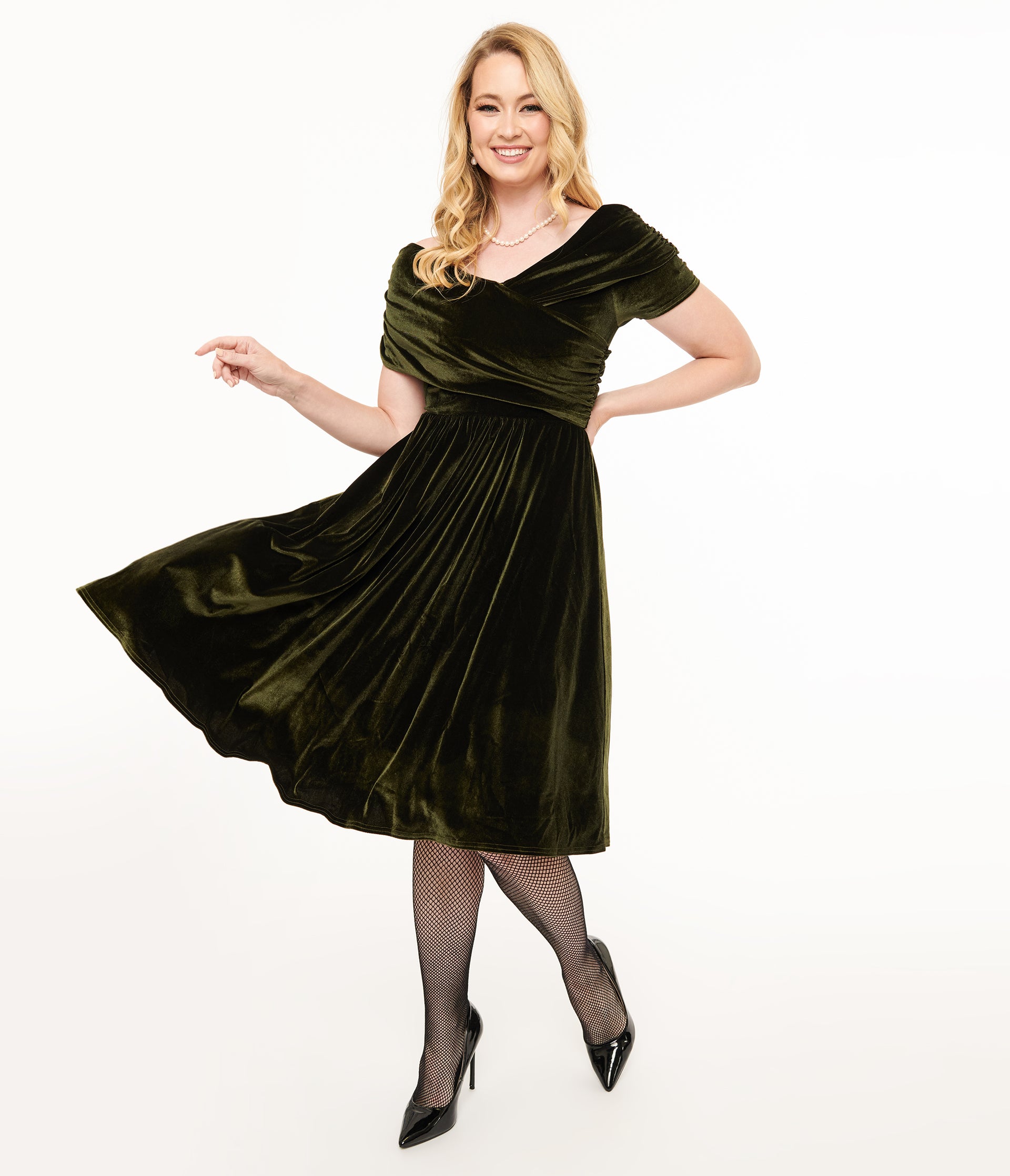 green sequin bodycon dress Unique Vintage 1950s Olive Green Shirred Velvet Swing Dress