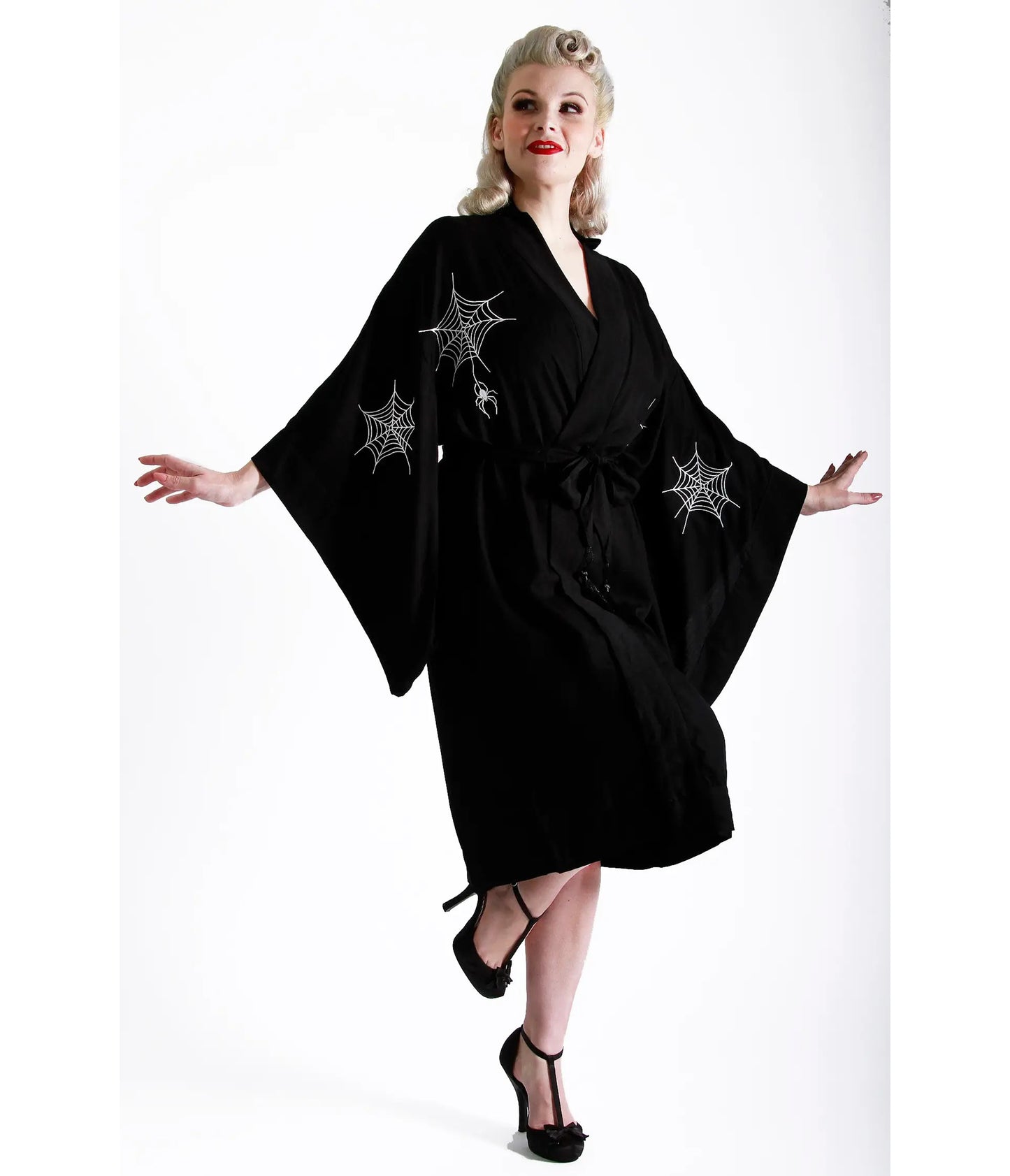 Bonsai Kitten Black Web Lounge Kimono