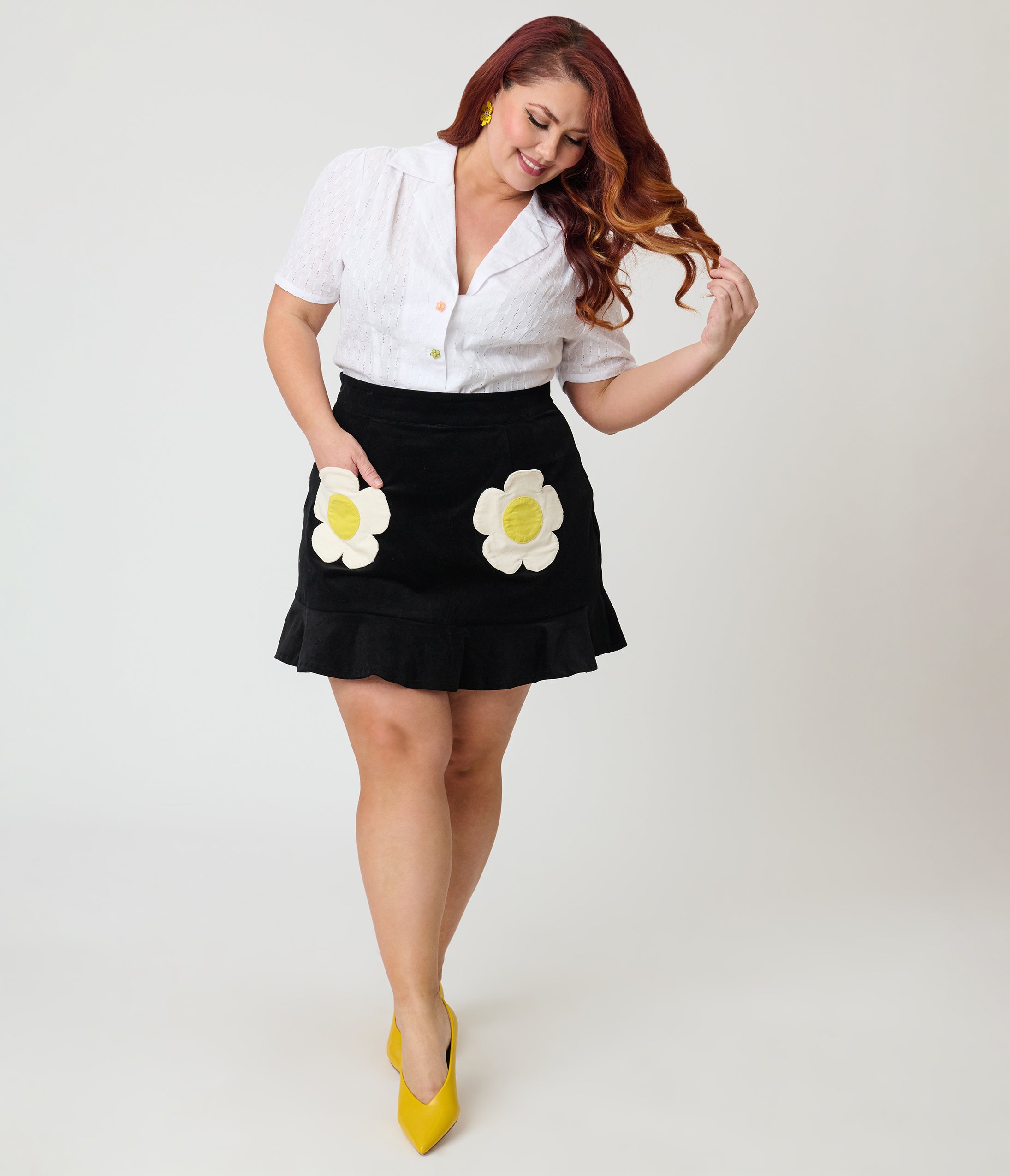 Smak Parlour Plus Size Black Daisy Pocket Cotton Flounce Mini Skirt