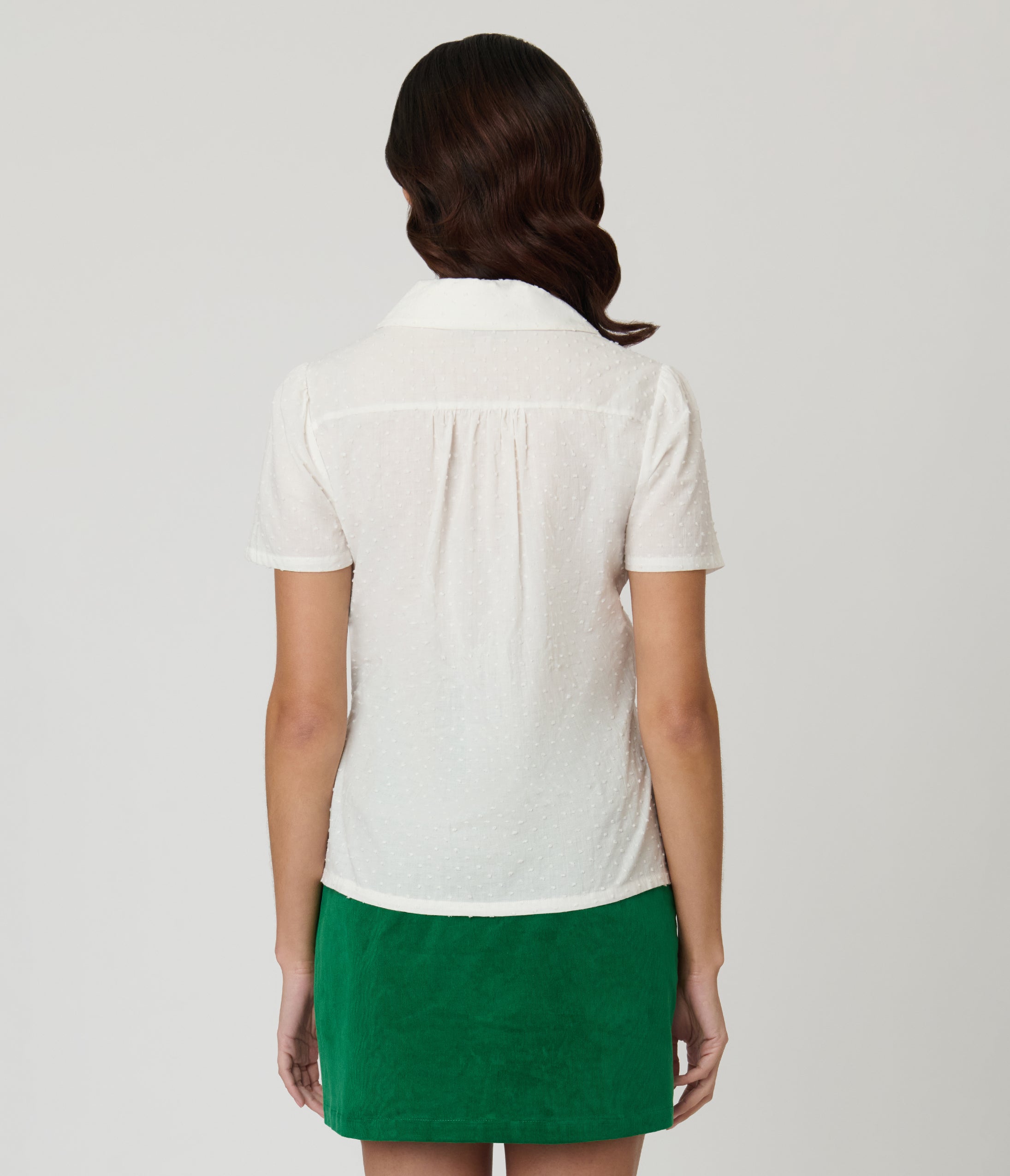 Unique Vintage White Swiss Dot & Tulip Notched Collar Blouse