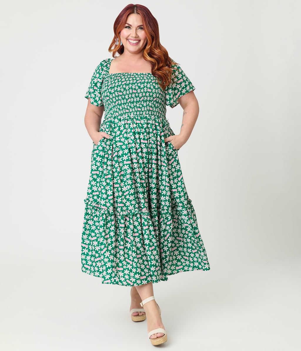 Barbie™ x Unique Vintage Plus Size Green Ditzy Daisy Smocked Midi Dress