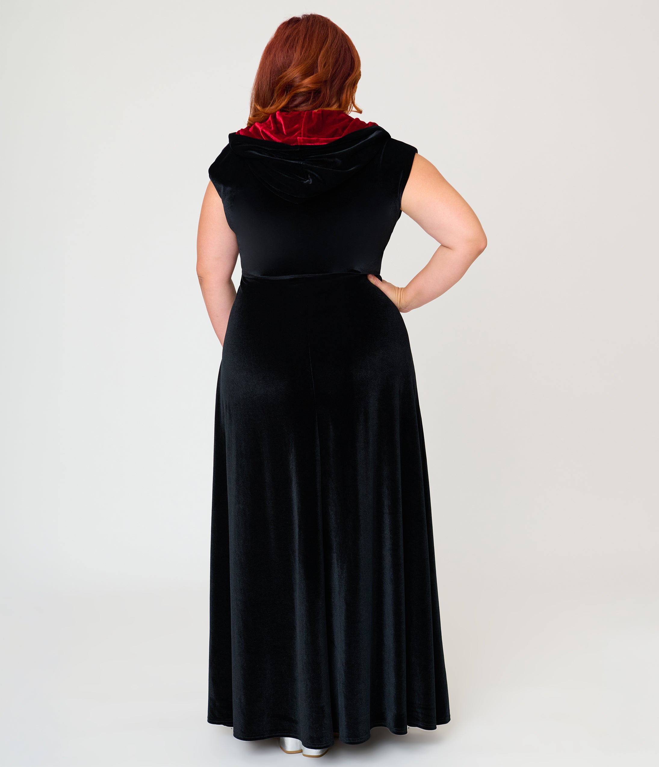 Harry Potter x Unique Vintage Plus Size Black Dark Mark Velvet Hooded Maxi Dress