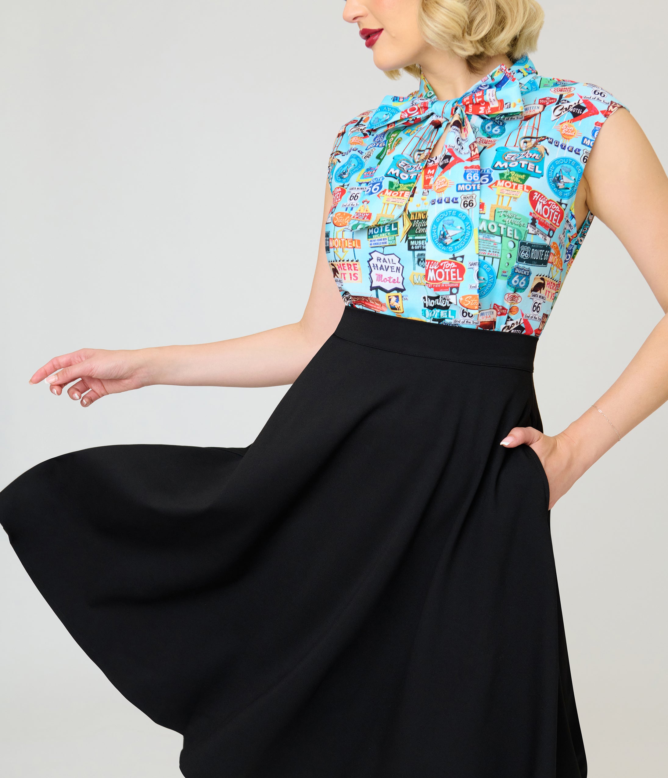 Retrolicious Black Nova Swing Skirt