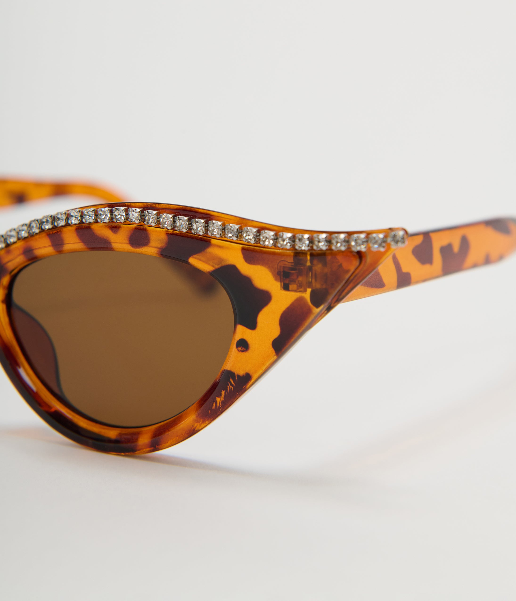 Unique Vintage Tortoise Rhinestone Cat Eye Sunglasses