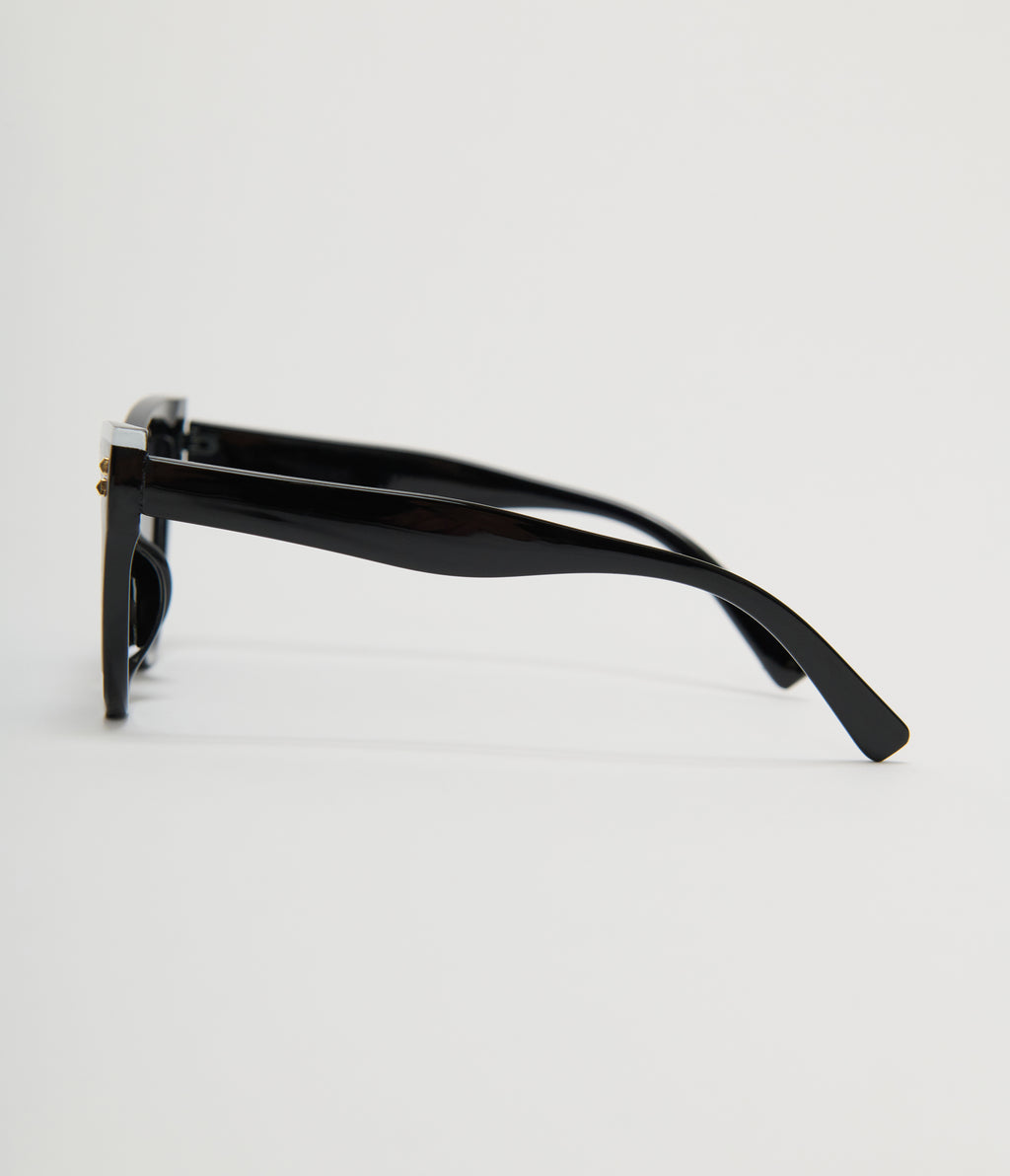 Unique Vintage Black & White Translucent Cat Eye Sunglasses