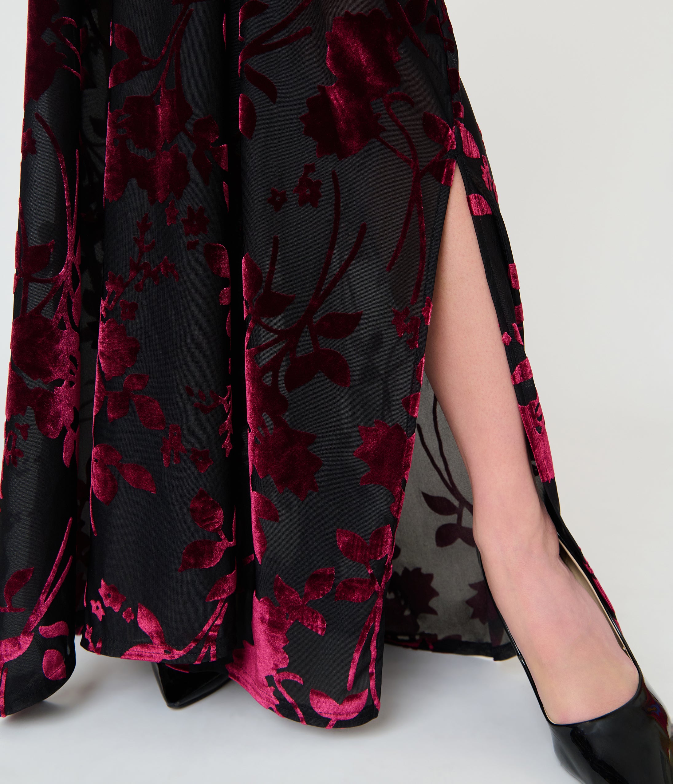 Unique Vintage Black & Burgundy Floral Burnout Shannon Caftan