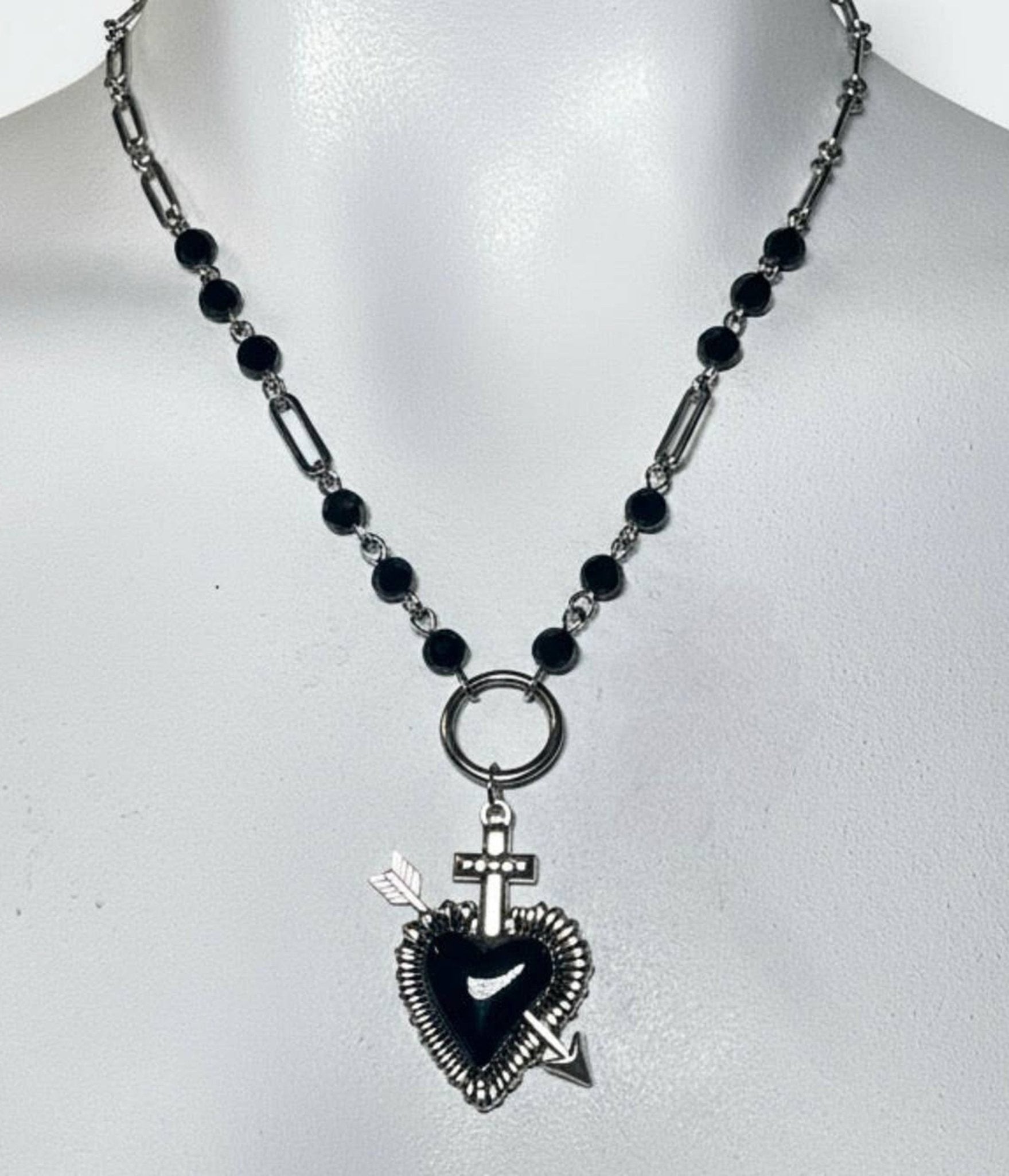 Black Poisoned Arrow Heart Necklace - Unique Vintage - Womens, ACCESSORIES, JEWELRY