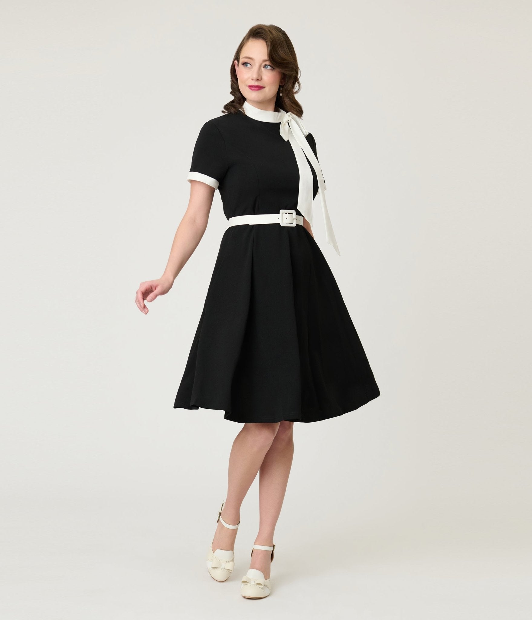 Black & White Bow Swing Dress – Unique Vintage