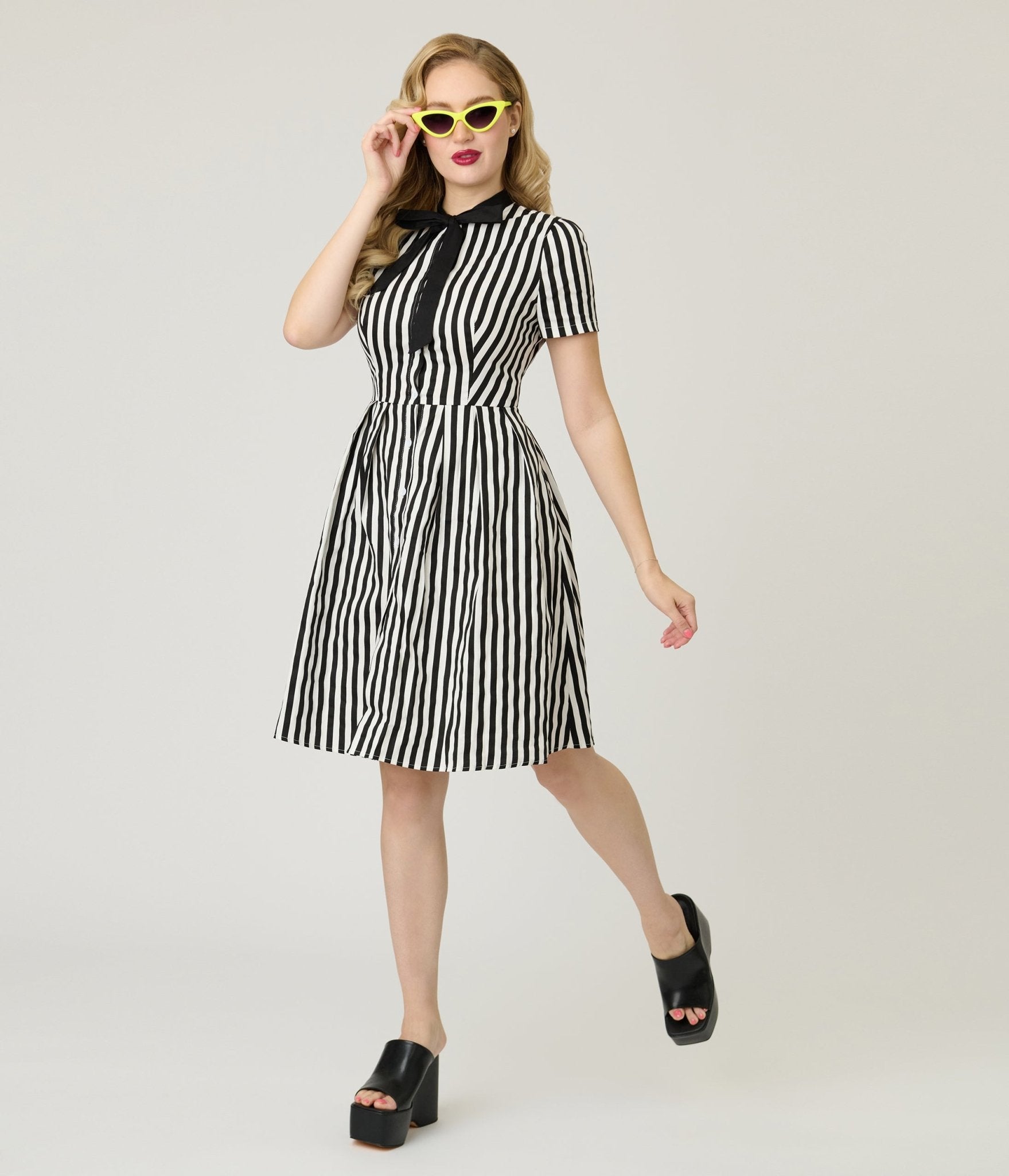 Black & White Stripe Flare Dress – Unique Vintage Black & White Stripe Flare Dress – Unique Vintage