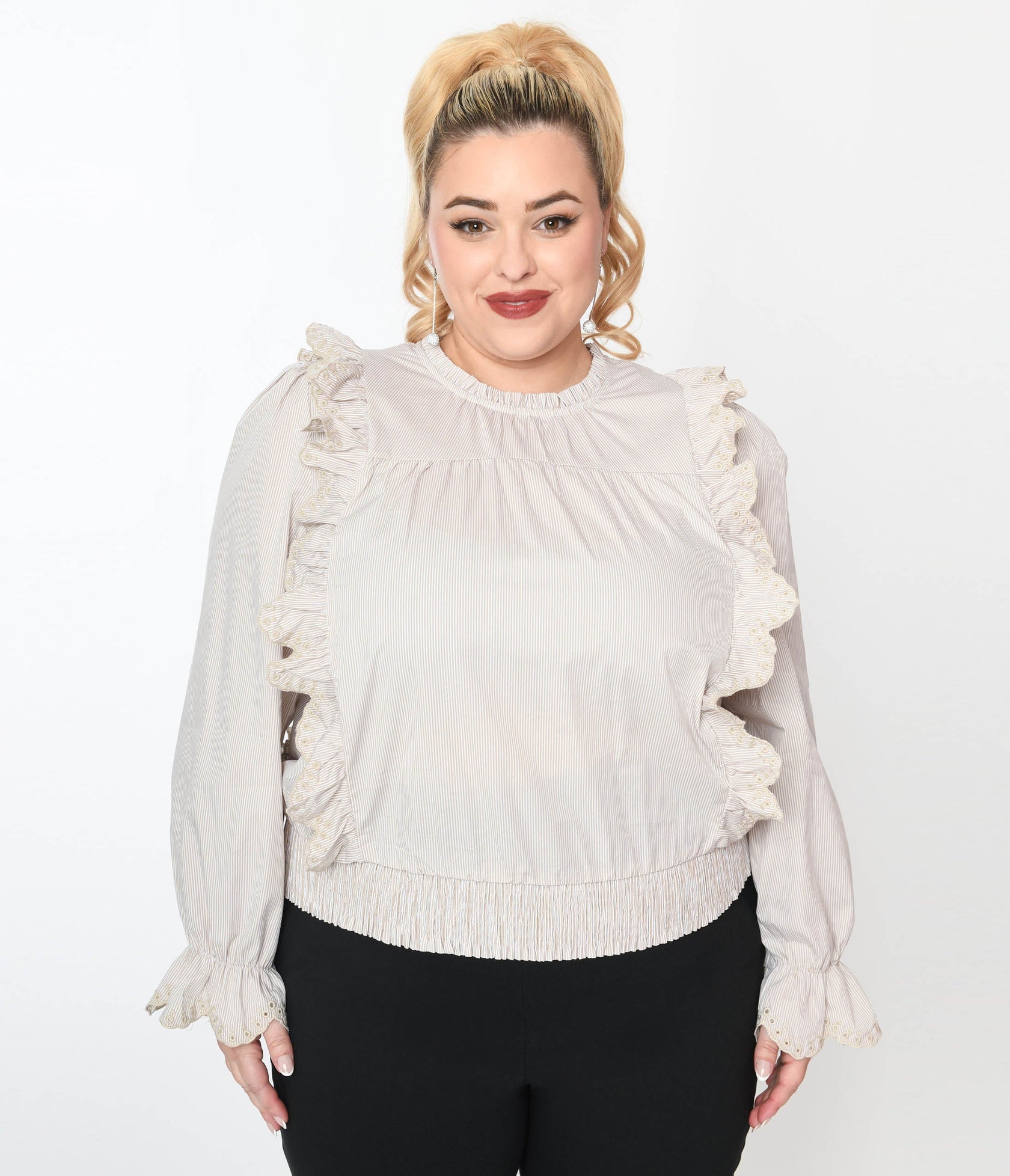 Frosty Floral Scallop Ruffle Float, Blue