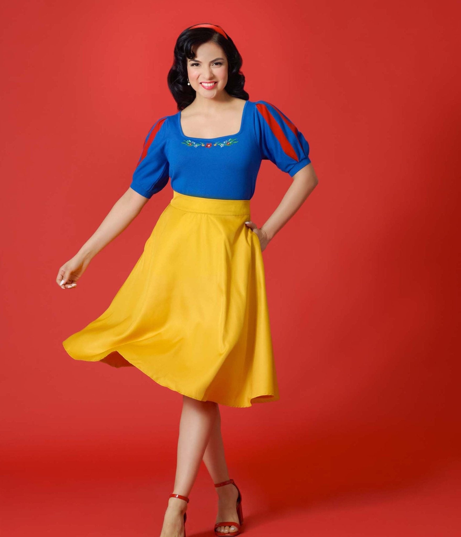 Disney's Snow White Collection by Unique Vintage Royal Blue & Red Short Sleeve Sweater - Unique Vintage - Womens, SWEATERS