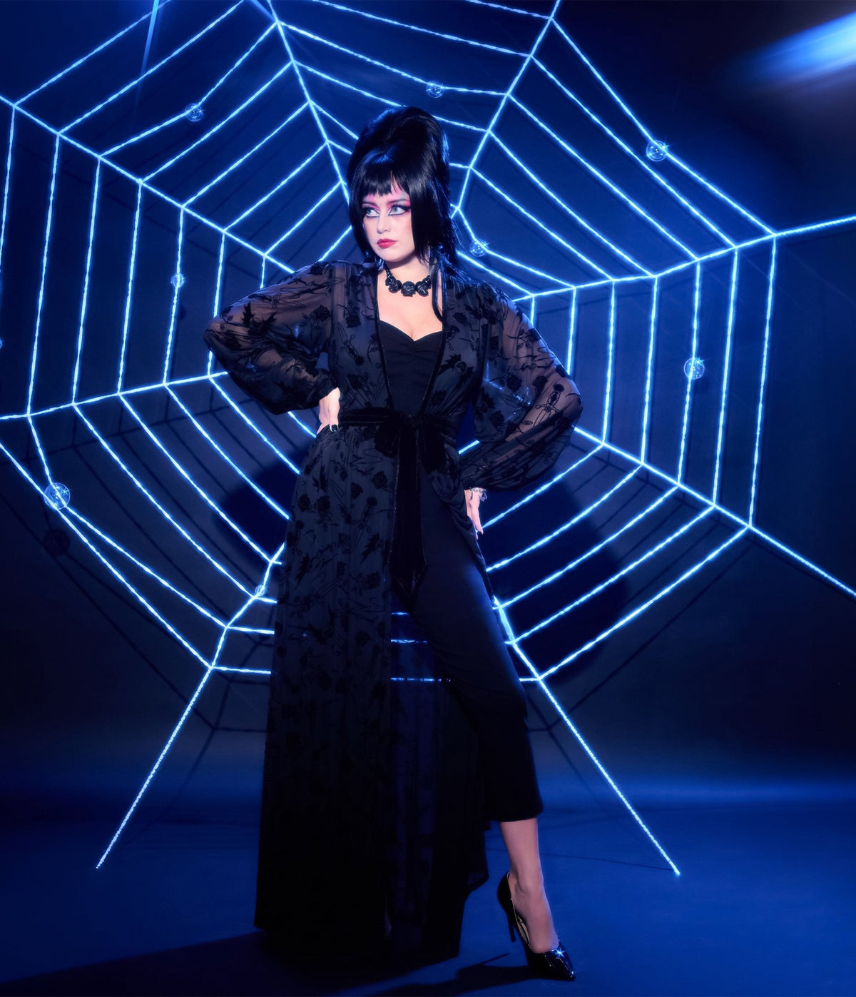 Elvira x Unique Vintage Black Flocked Hollywood Duster - Unique Vintage -