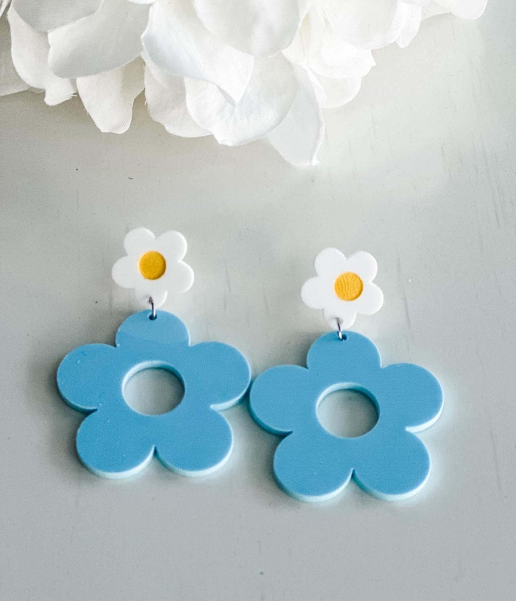 Fabulous Blue Daisy Dangle Earrings - Unique Vintage - Womens, ACCESSORIES, JEWELRY