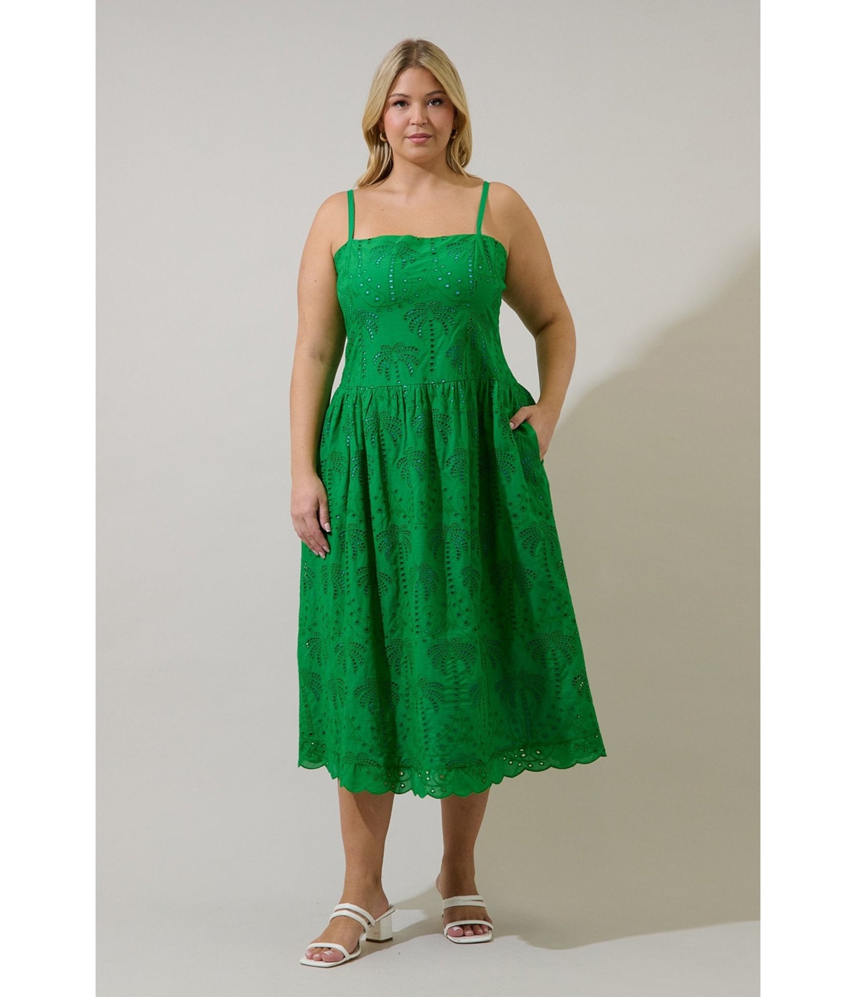 Selry Smocked Midi Dress Palms Eyelet GREEN / S by Sugarlips