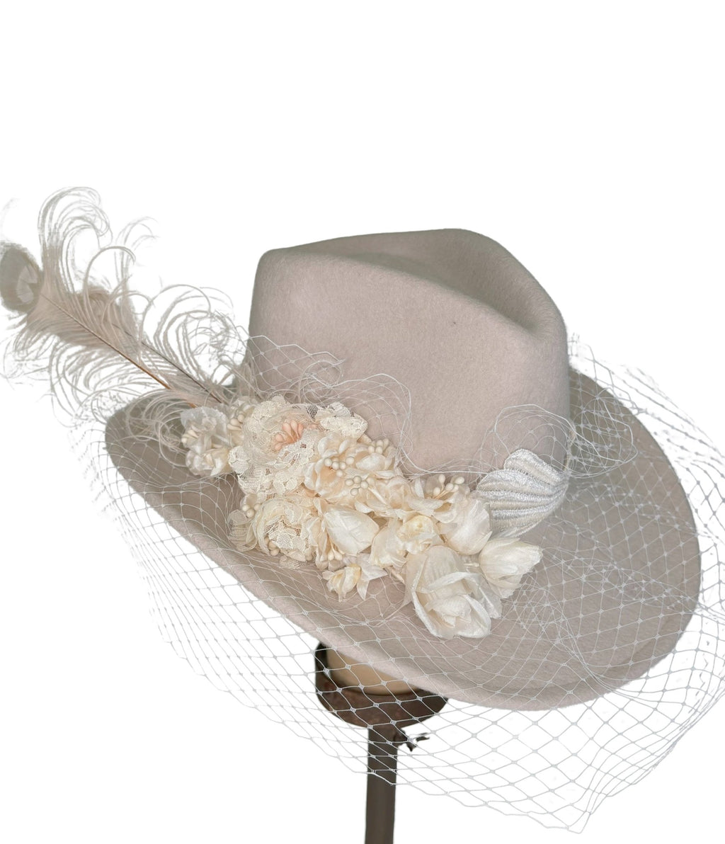 Kathy Jeanne Creme Floral Veiled Hat – Unique Vintage display picture 1