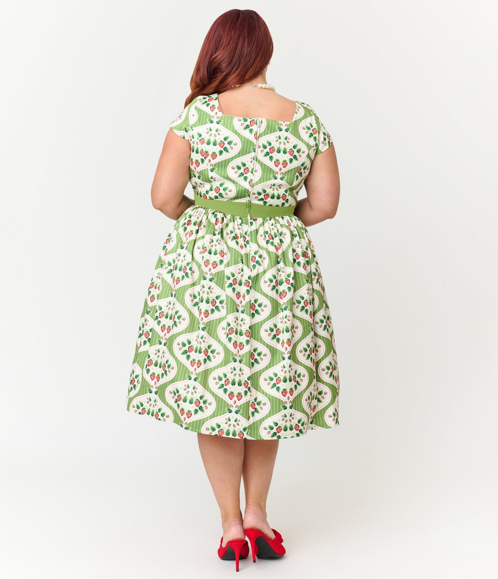 Magnolia Place Plus Size Strawberry Wallpaper Anna Swing Dress - Unique Vintage - Womens, DRESSES, SWING