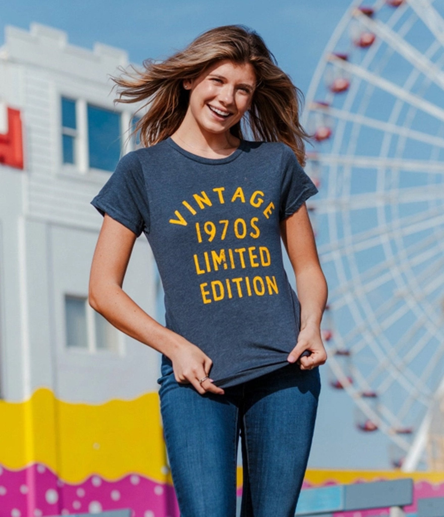 Navy & Yellow 1970s Vintage Graphic Tee – Unique Vintage
