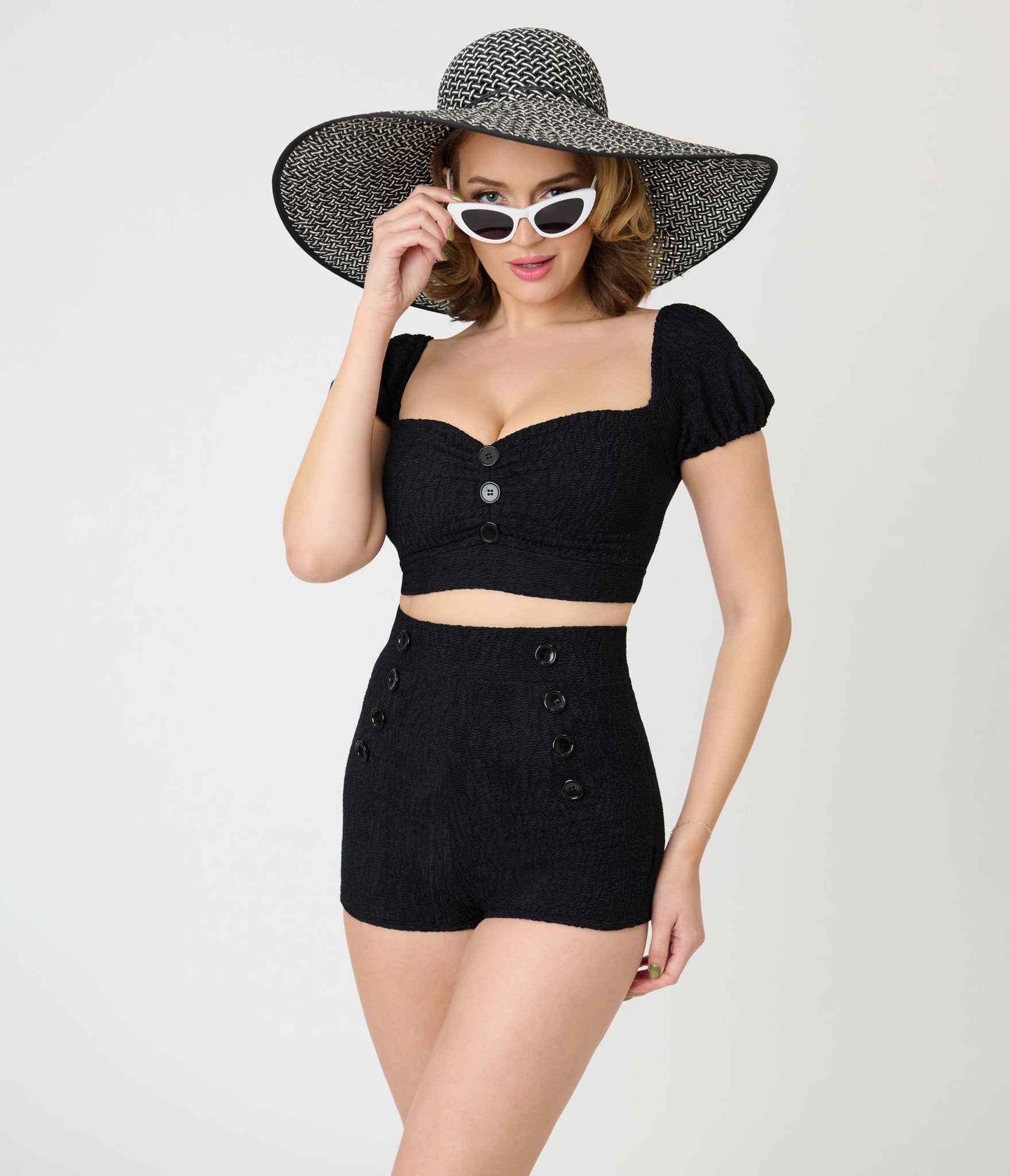 ベス・オートン/スーパーピンキーマンデイ Pinky Pinups Black Textured Puff Sleeve Swim Top – Unique Vintage