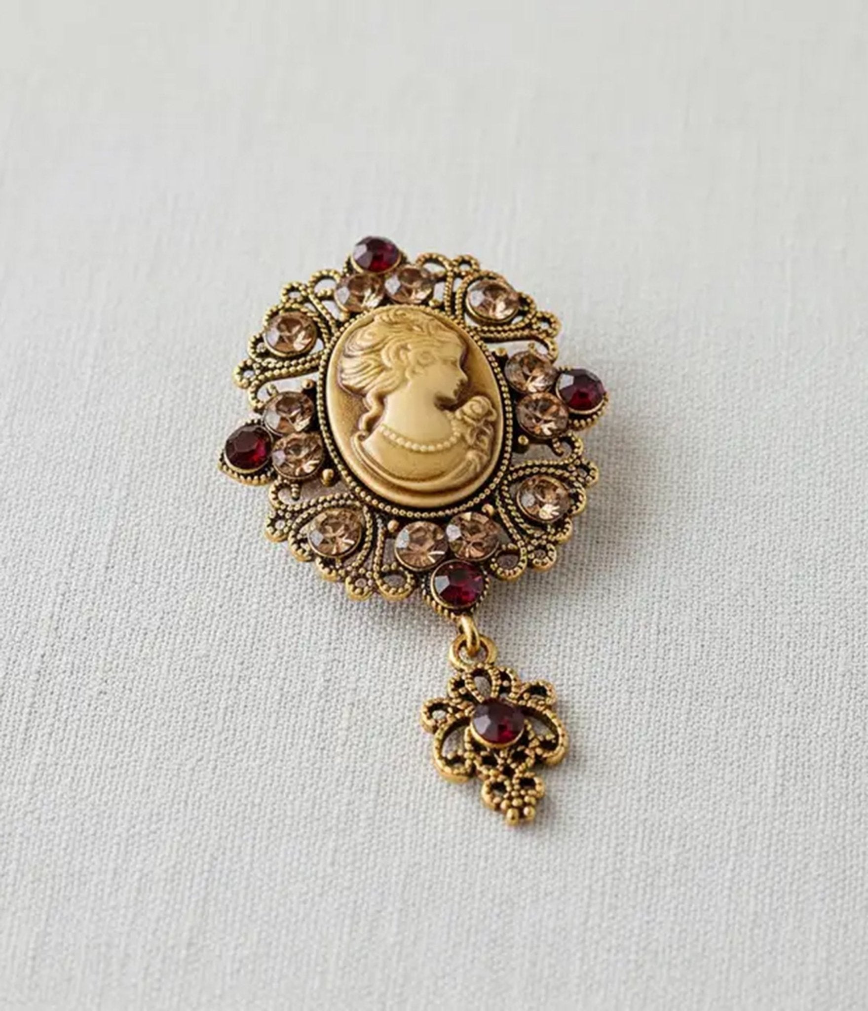 Red Rhinestone Cameo Brooch - Unique Vintage - Womens, ACCESSORIES, JEWELRY