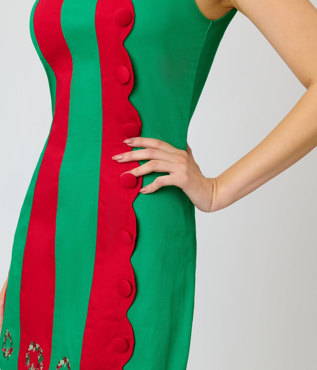Smak Parlour Red & Green Embroidered Wreaths Scalloped Mini Dress - Unique Vintage -