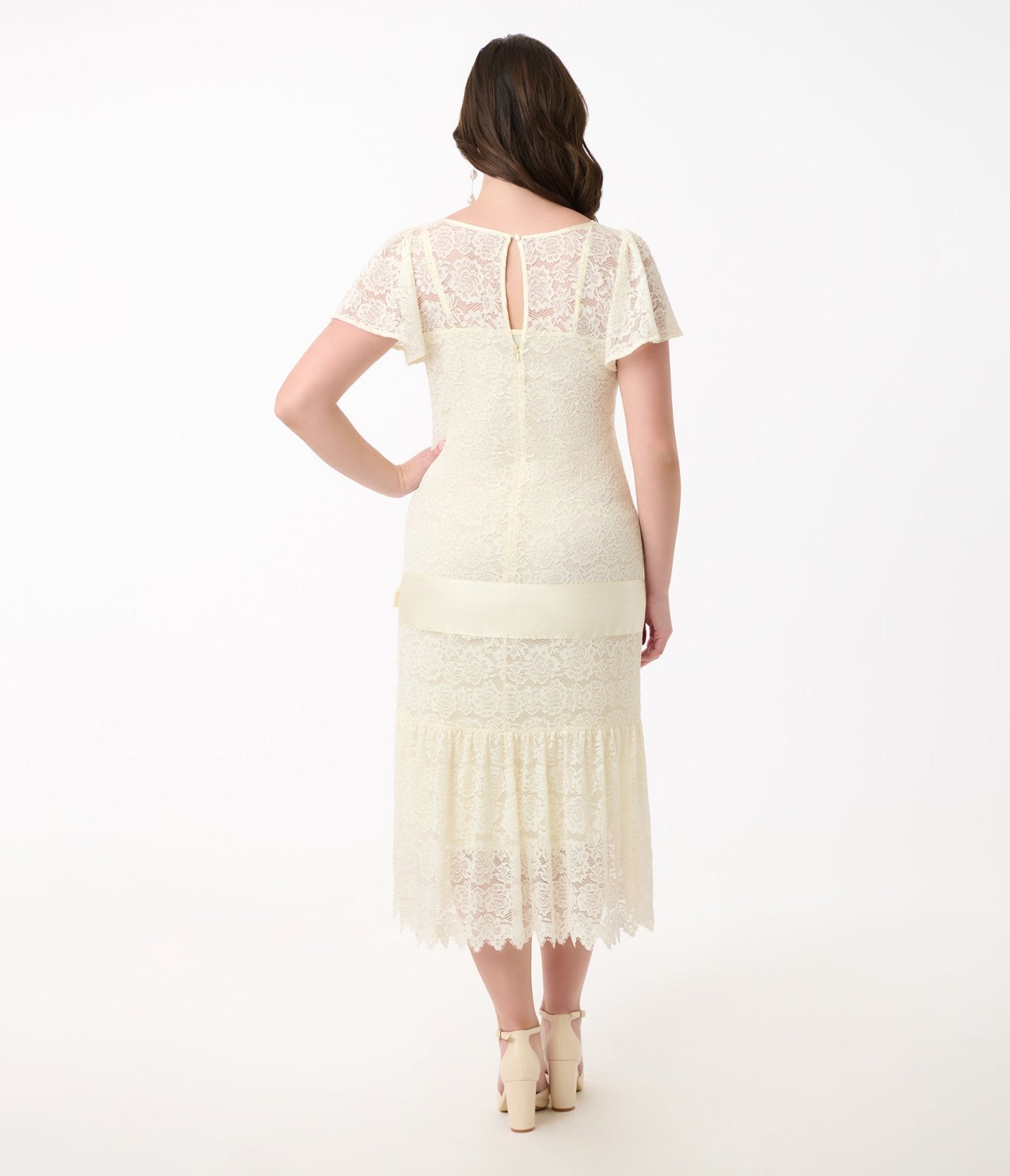 Unique Vintage 1920s Ivory Lace & Bow Flapper Dress - Unique Vintage - Womens, FLAPPER, SLEEVED NON BEADED