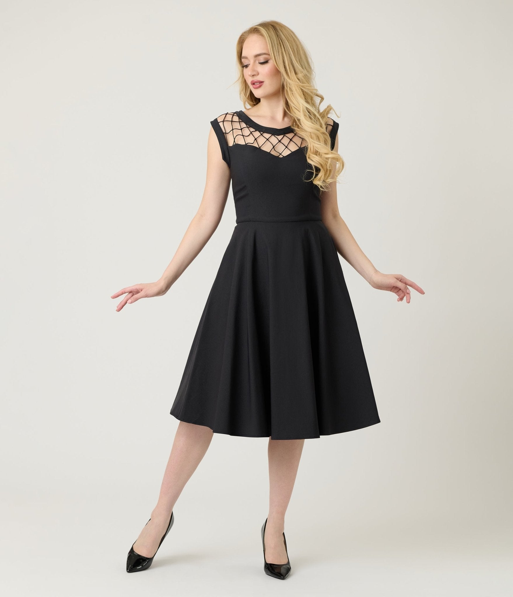 Unique Vintage Black Diamond Cable Swing Dress