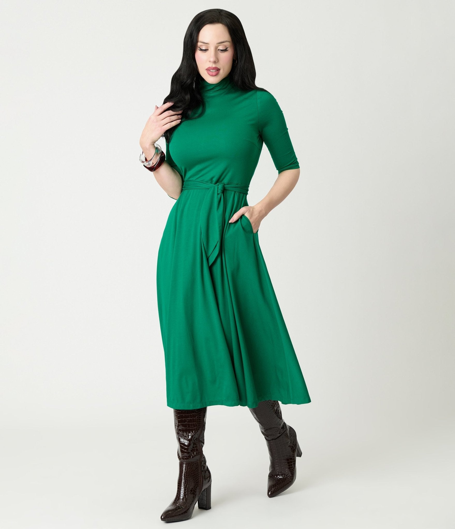 Unique Vintage Green Turtleneck Midi Dress Unique Vintage Green Turtleneck Midi Dress