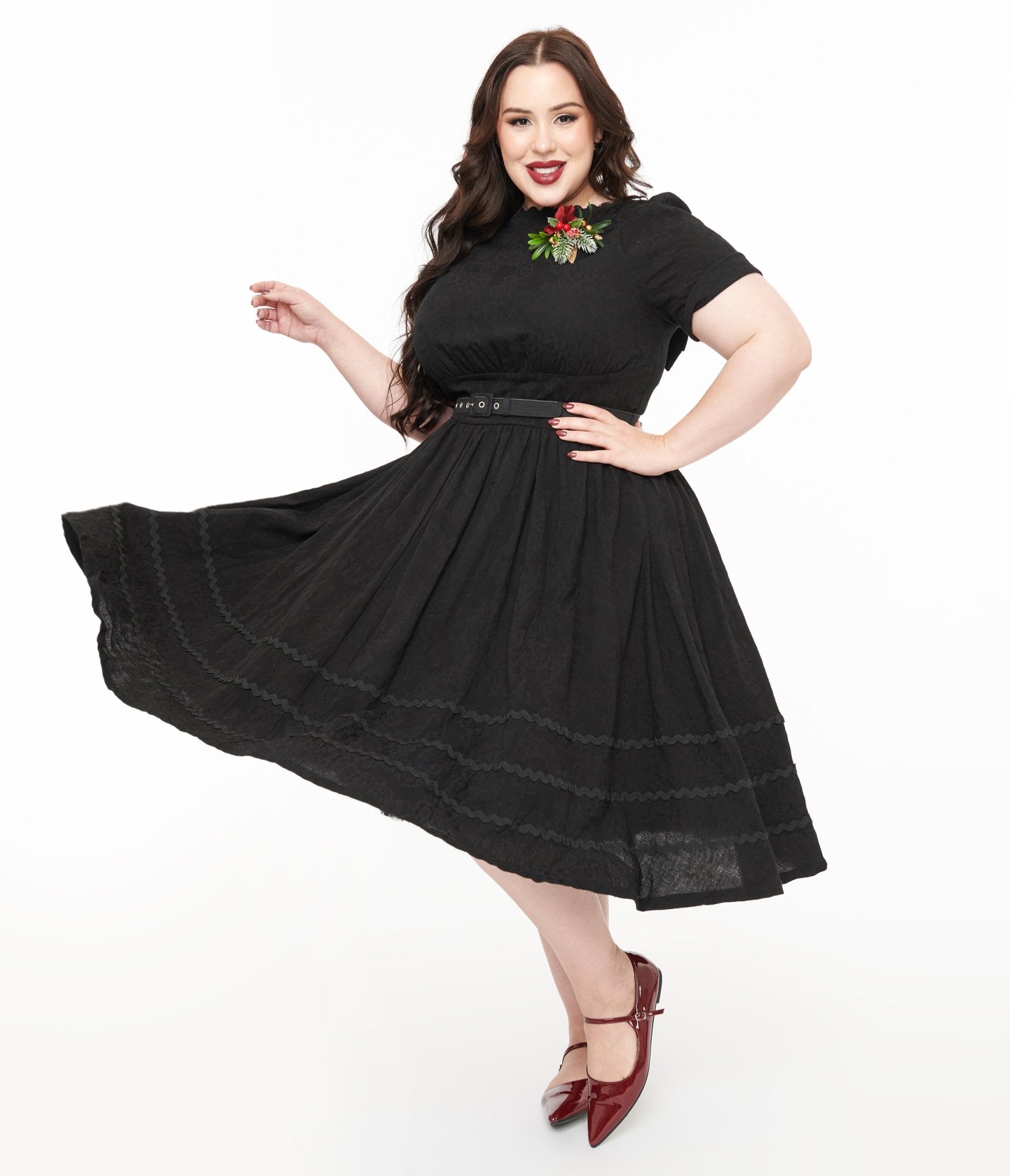 Unique Vintage Plus Size 1950s Black Holiday Floral Pin Cotton Swing D