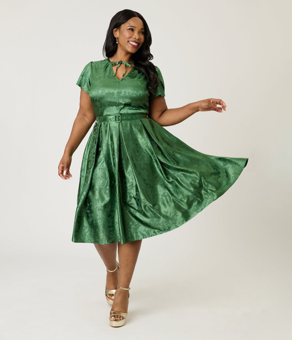 Unique Vintage Plus Size Emerald Green Floral Print Dahlia Swing Dress Unique Vintage Plus Size Emerald Green Floral Print Dahlia Swing Dress