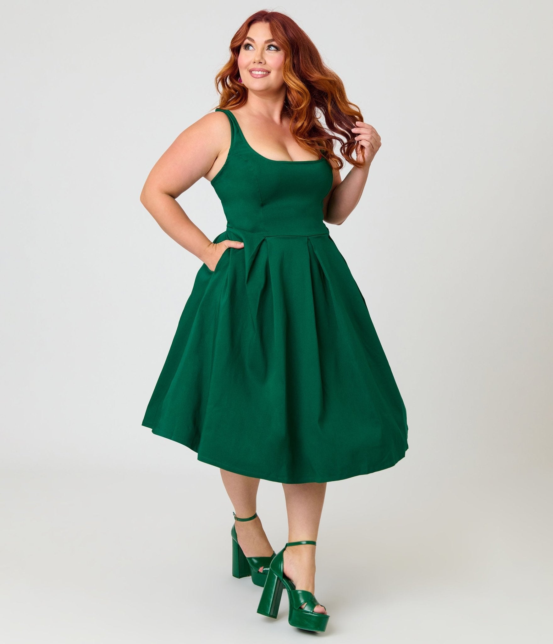 Unique Vintage Plus Size Emerald Green Square Neck Pleated Unique Vintage Plus Size Emerald Green Square Neck Pleated
