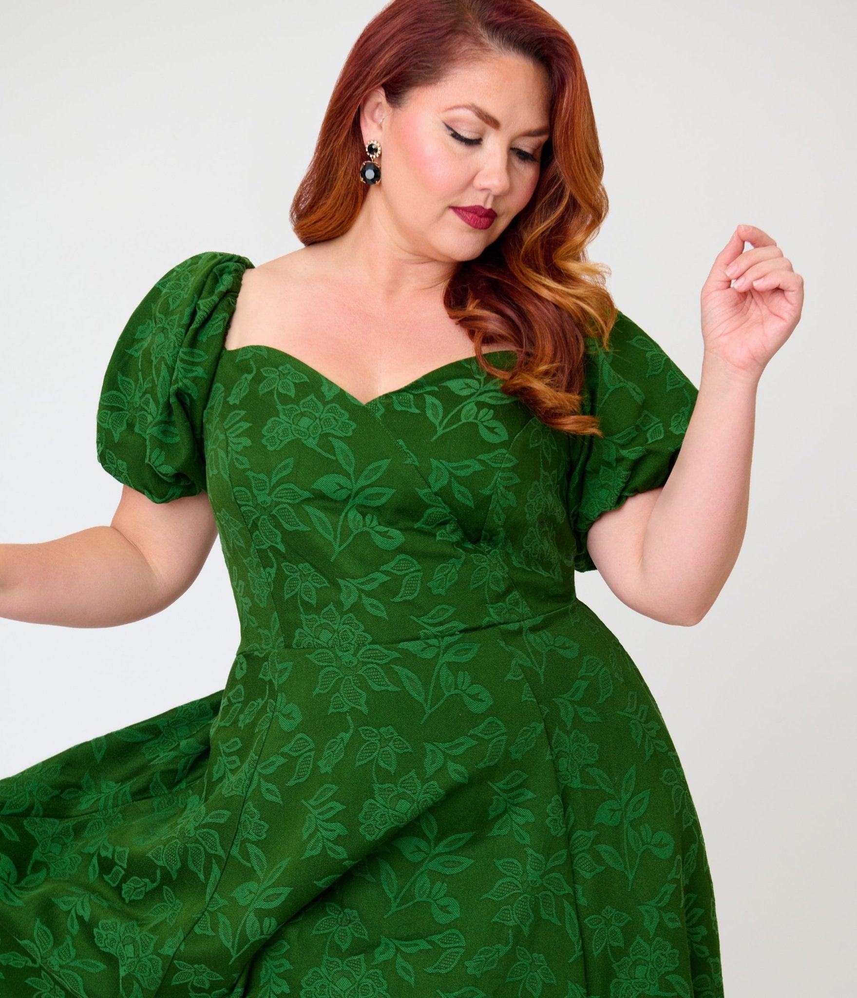 Unique Vintage Plus Size Green Floral Jacquard Sweetheart Swing Dress