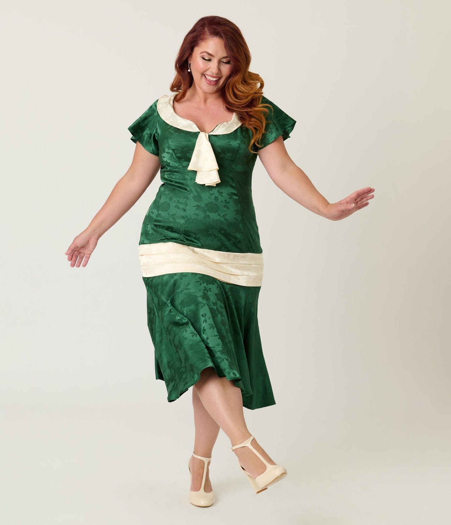 Unique Vintage Plus Size Green Floral Jacquard Wilshire Flapper Dress - Unique Vintage - Womens, FLAPPER, SLEEVELESS NON BEADED