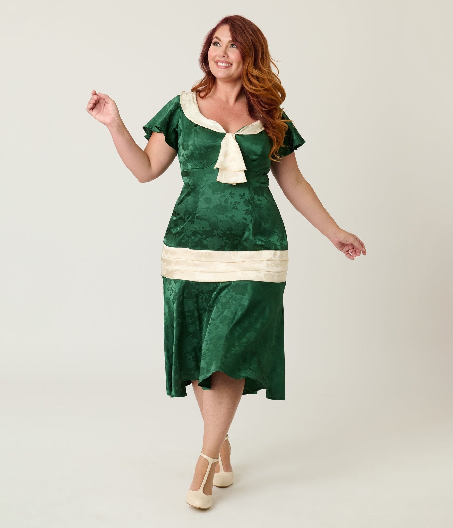 Unique Vintage Plus Size Green Floral Jacquard Wilshire Flapper Dress Unique Vintage Plus Size Green Floral Jacquard Wilshire Flapper Dress