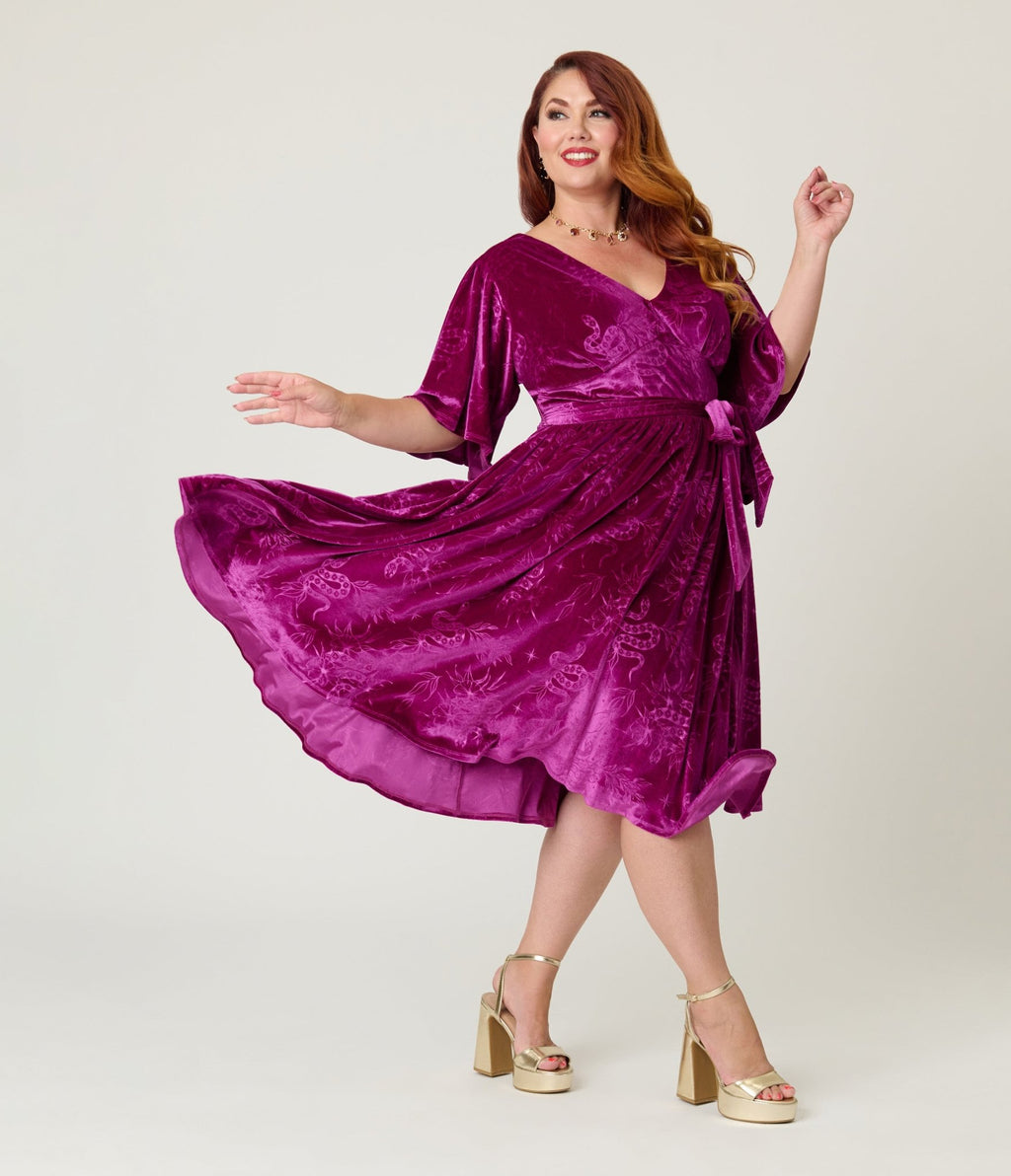 fitted lace wedding dress Unique Vintage Plus Size Magenta Velvet Embossed Snake Flutter Sleeve
