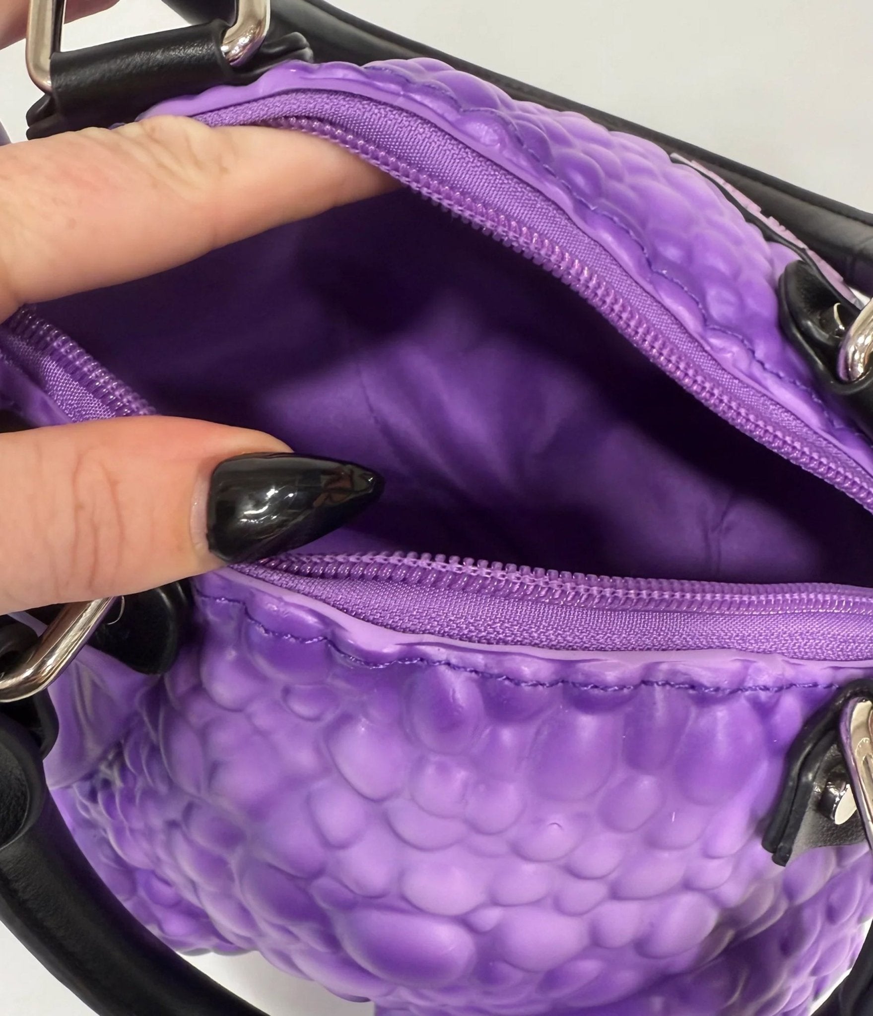 Windy Willow Glow in the Dark Purple Green Eye Toad Bag – Unique